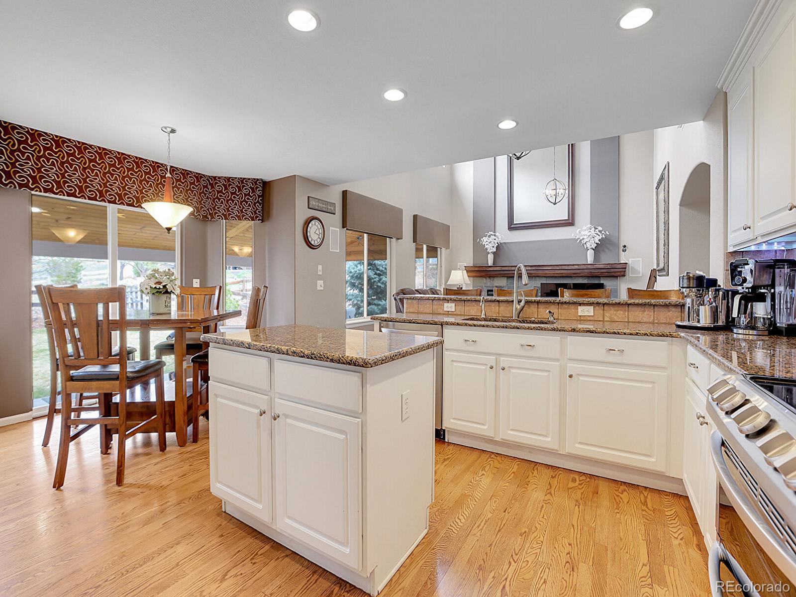 MLS Image #10 for 10062  eagle valley way,highlands ranch, Colorado
