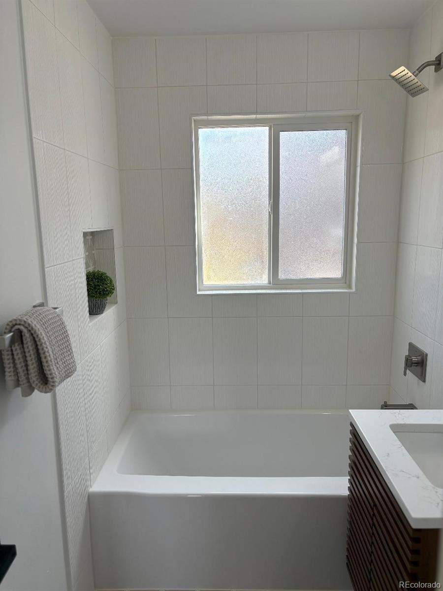 MLS Image #11 for 3290 s holly street,denver, Colorado
