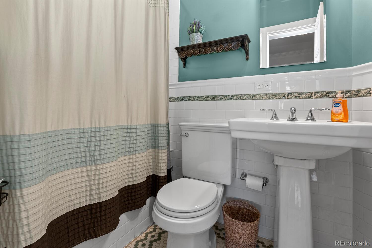 MLS Image #8 for 728 n ogden street,denver, Colorado