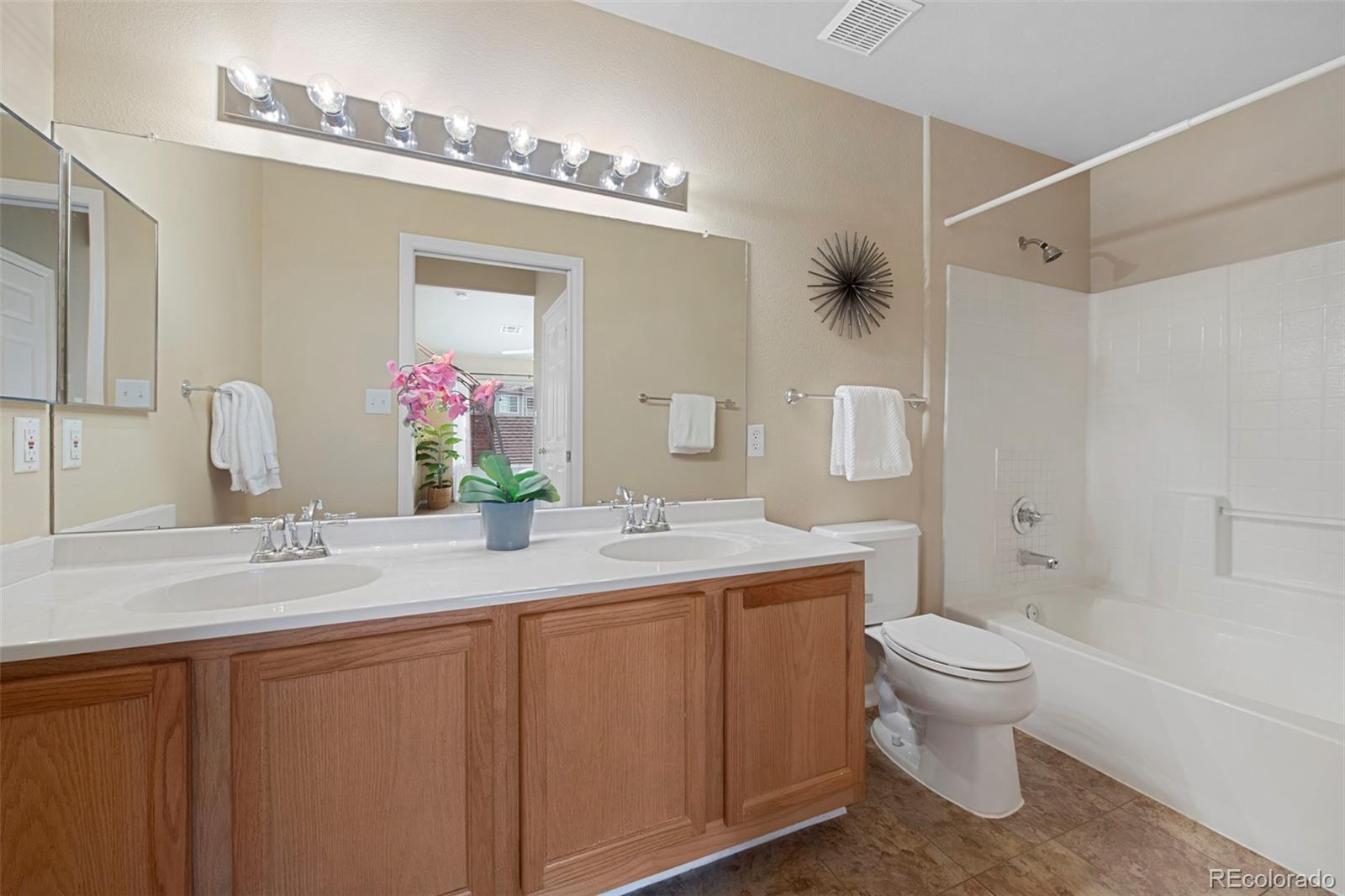 MLS Image #11 for 8406  pebble creek way,highlands ranch, Colorado