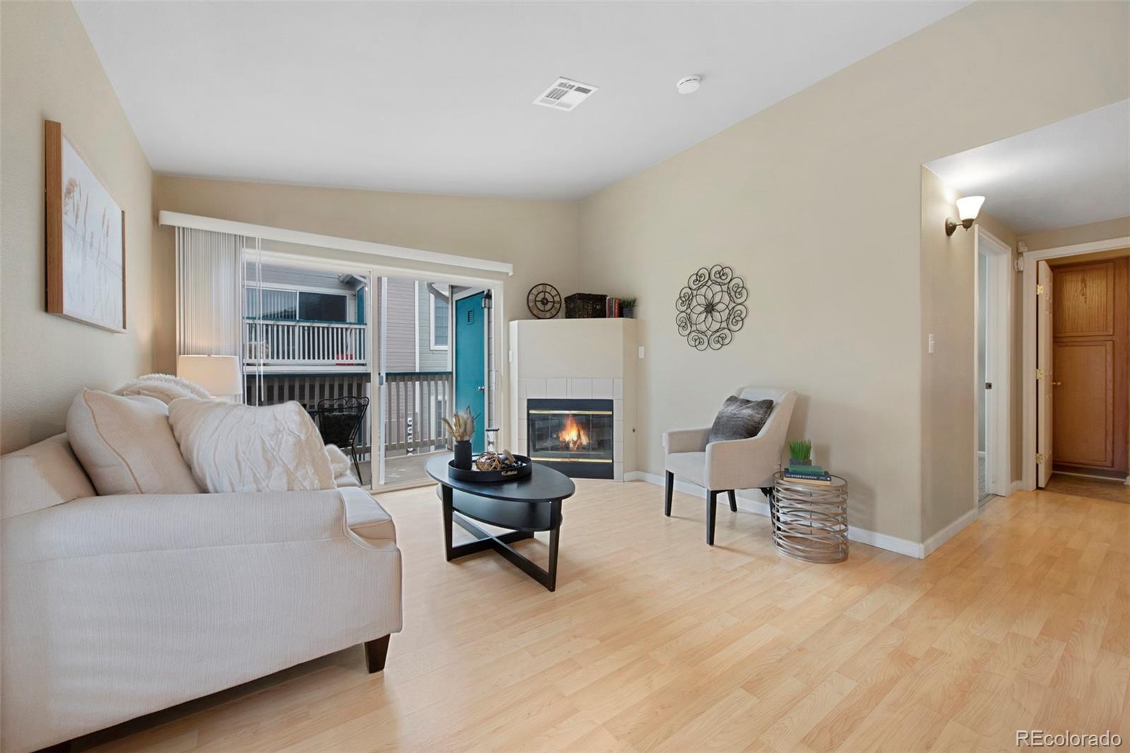MLS Image #4 for 8406  pebble creek way,highlands ranch, Colorado