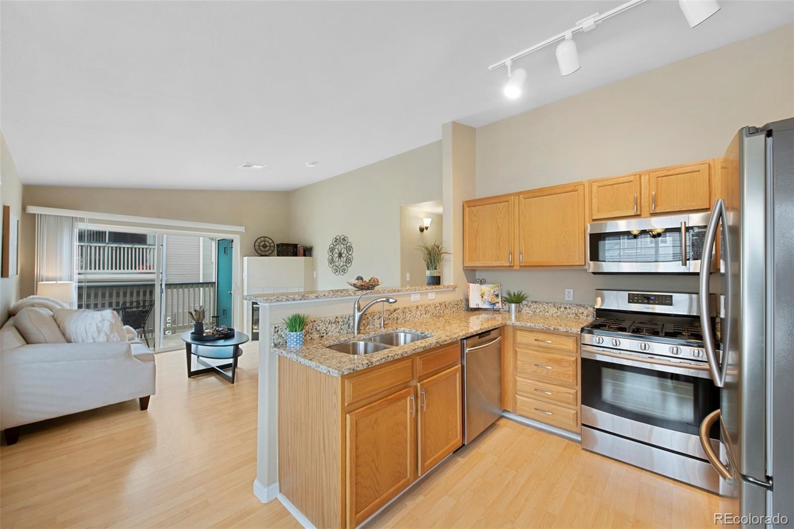 MLS Image #5 for 8406  pebble creek way,highlands ranch, Colorado
