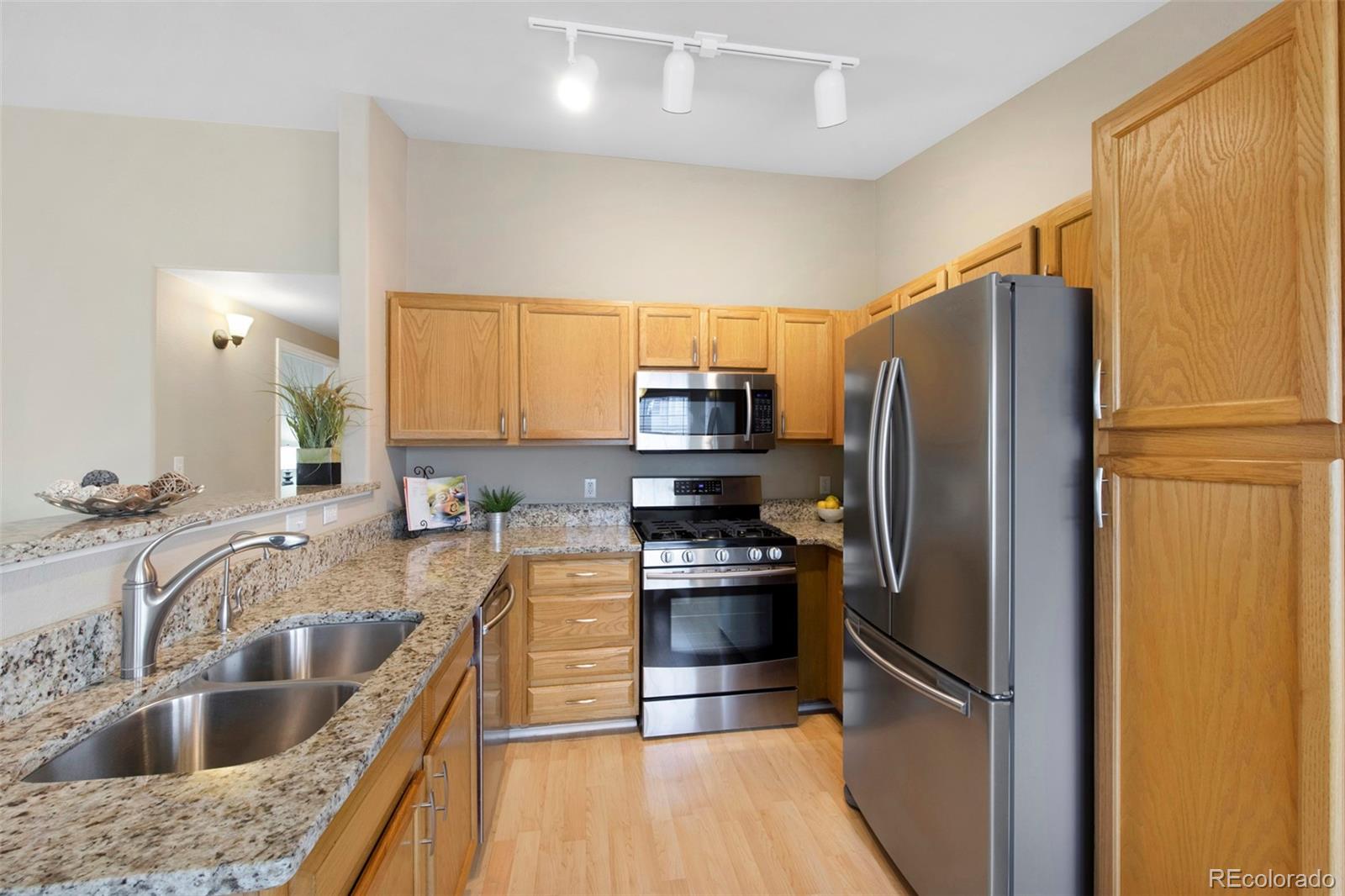 MLS Image #6 for 8406  pebble creek way,highlands ranch, Colorado