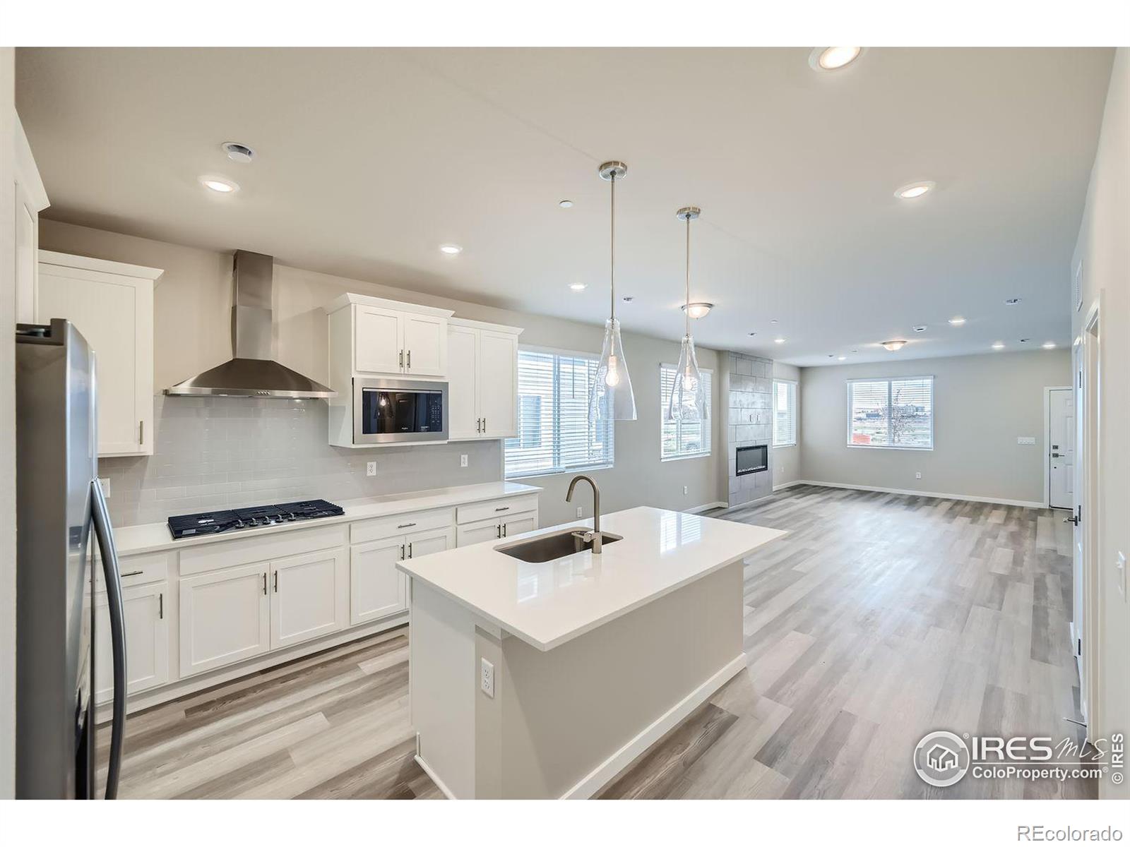 CMA Image for 2734  Bear Springs Circle,Longmont, Colorado