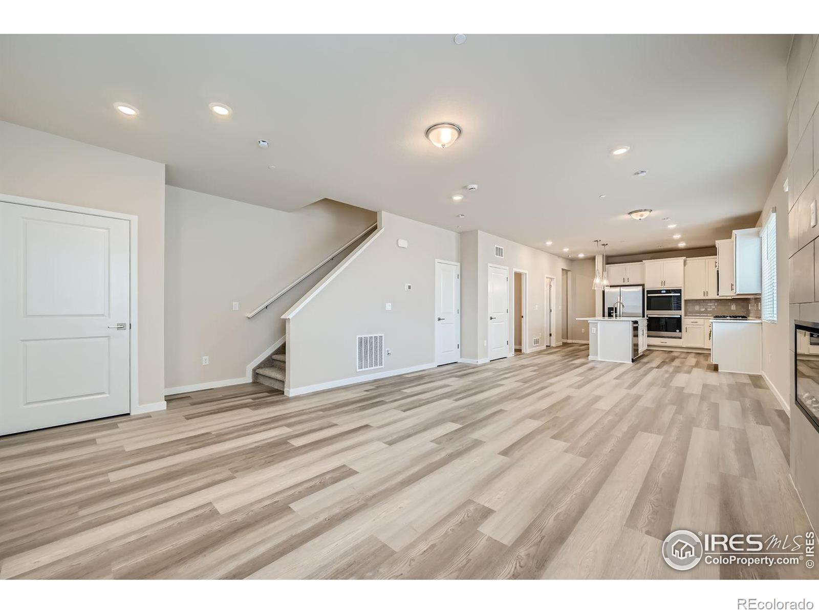 MLS Image #4 for 2734  bear springs circle,longmont, Colorado