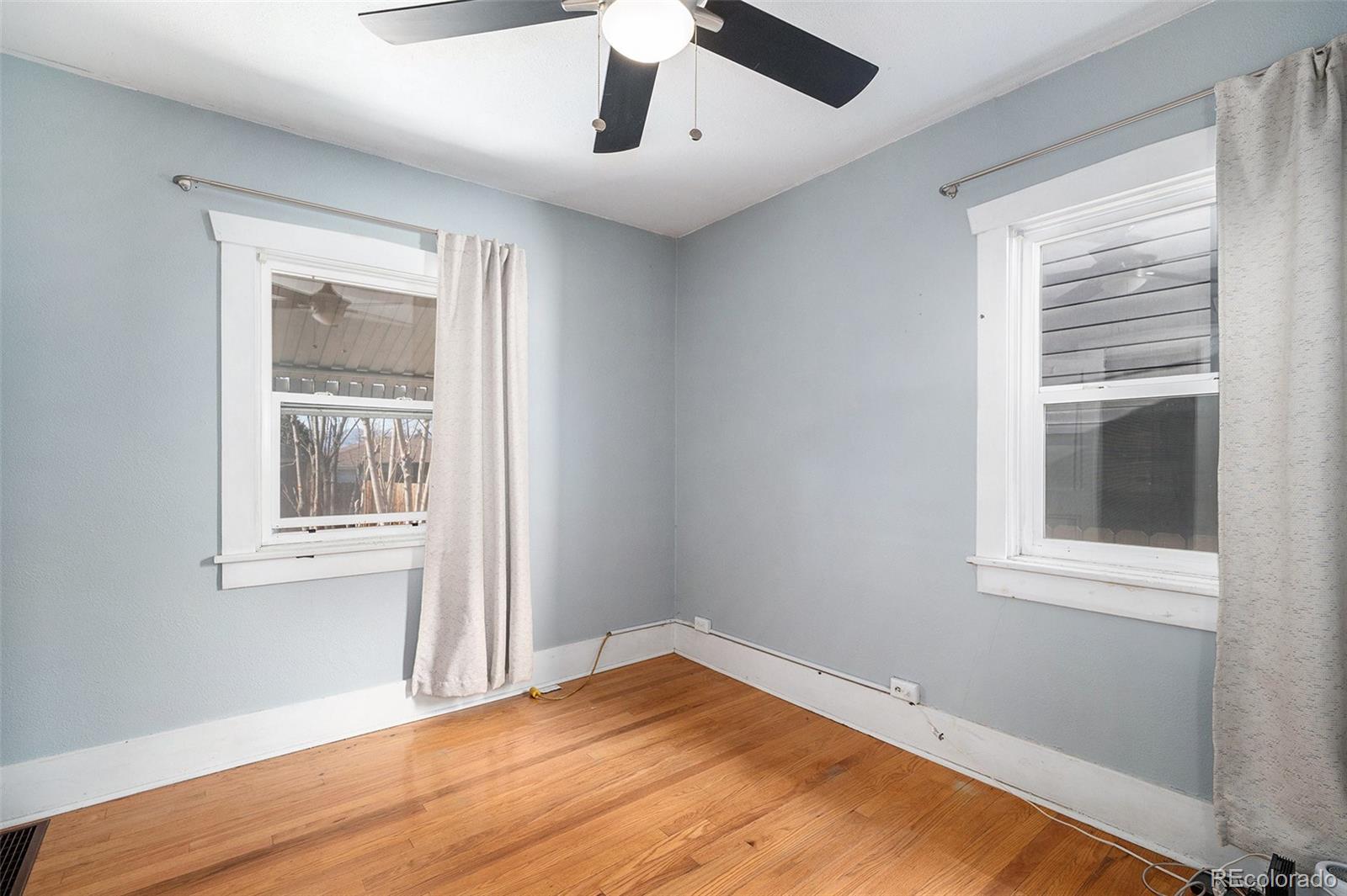 MLS Image #4 for 2921 n fillmore street,denver, Colorado