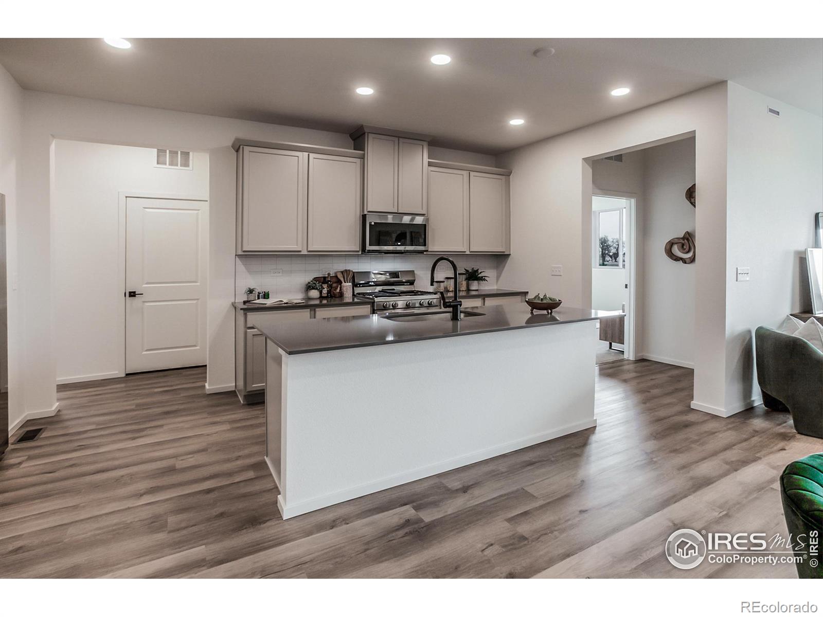 MLS Image #17 for 1670  alfalfa lane,johnstown, Colorado