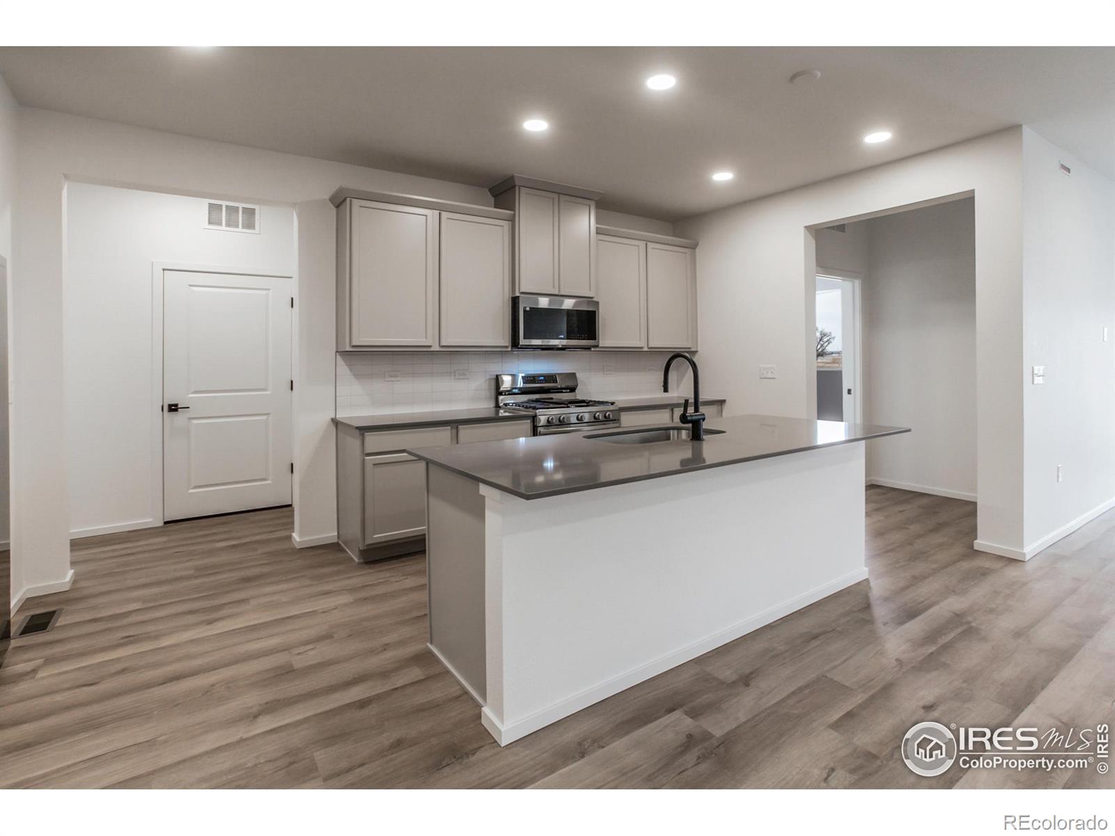 MLS Image #2 for 1670  alfalfa lane,johnstown, Colorado