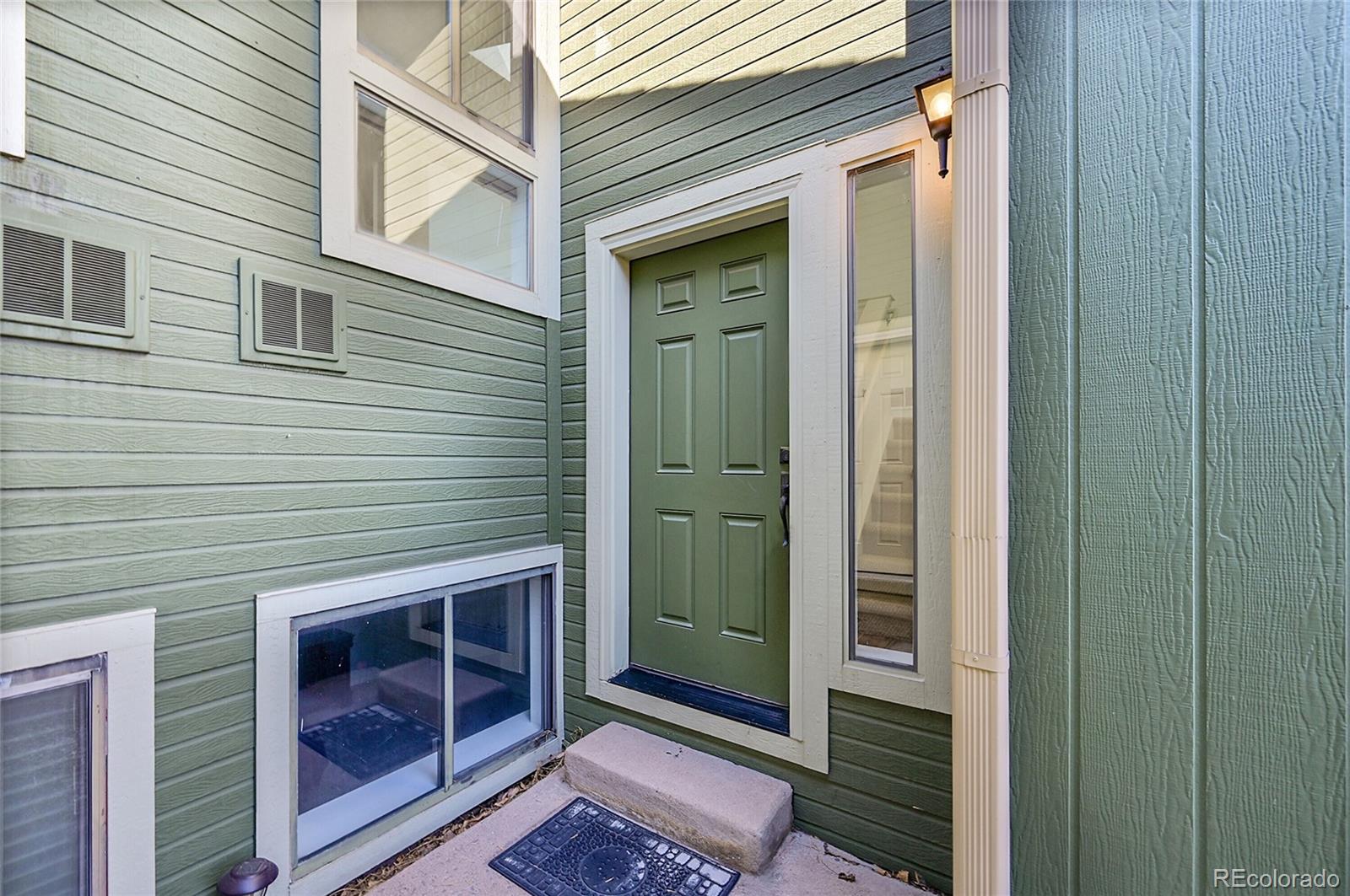 MLS Image #3 for 7077 s bryant street,littleton, Colorado