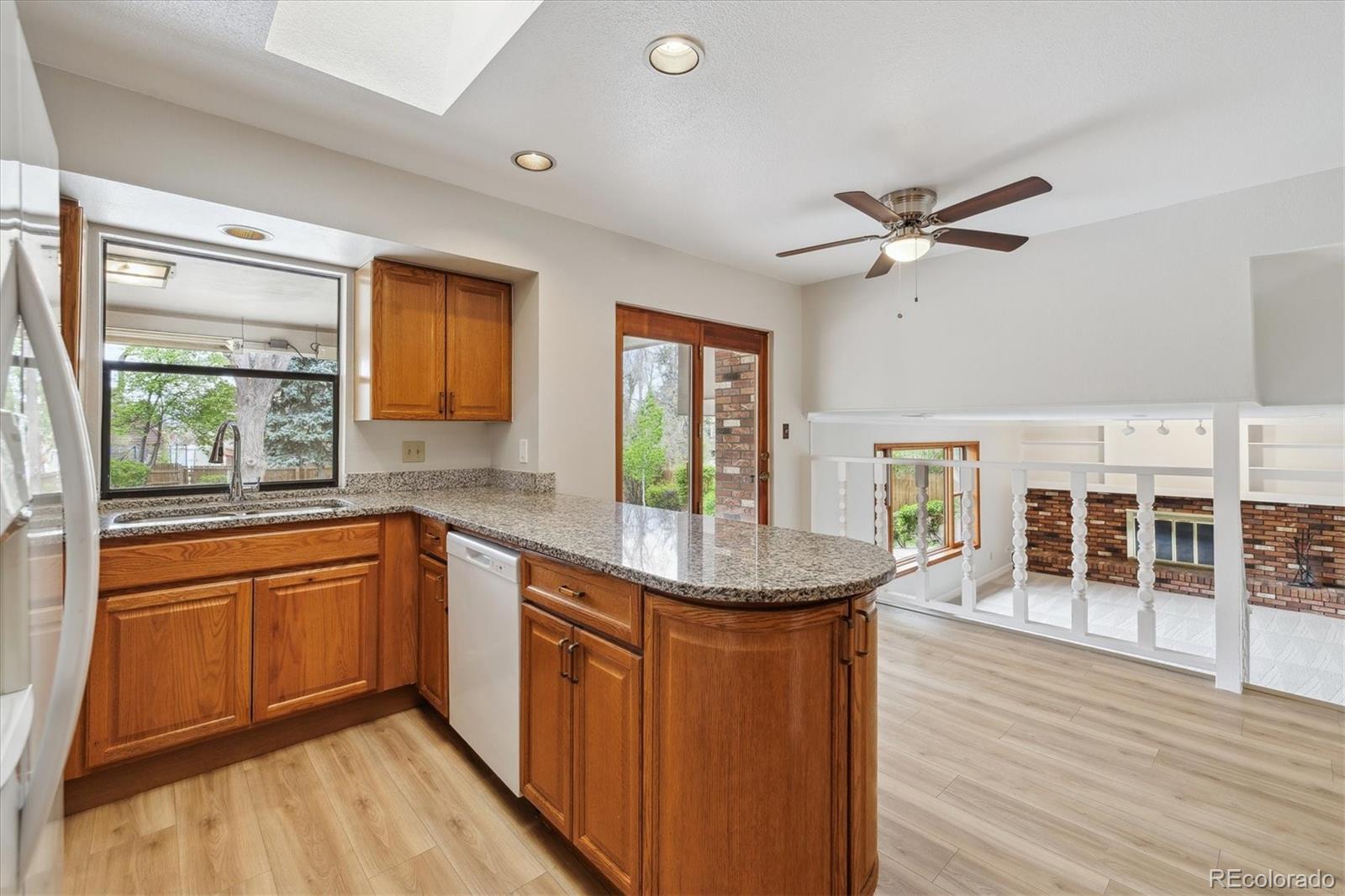 CMA Image for 6439 e maplewood avenue,Centennial, Colorado