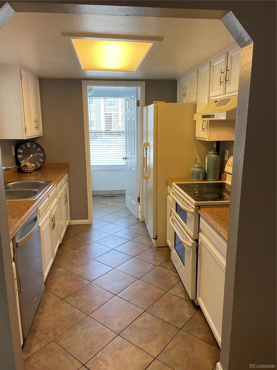 MLS Image #3 for 4663 s fraser court,aurora, Colorado