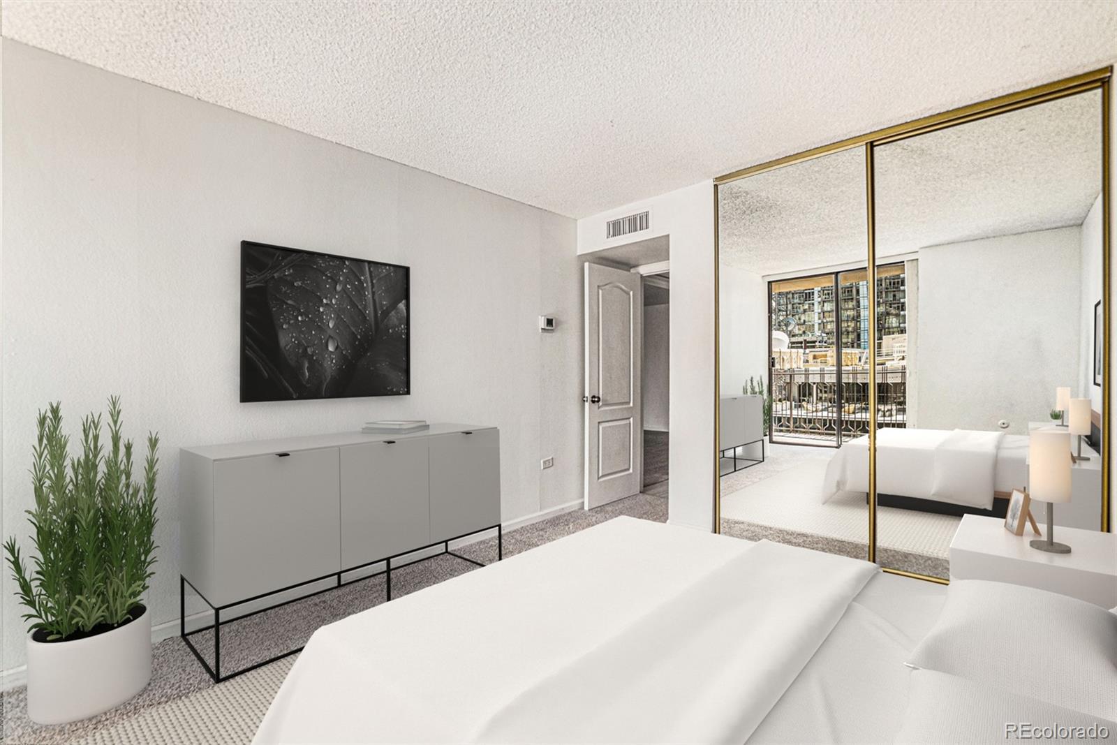 MLS Image #2 for 1020  15th street,denver, Colorado