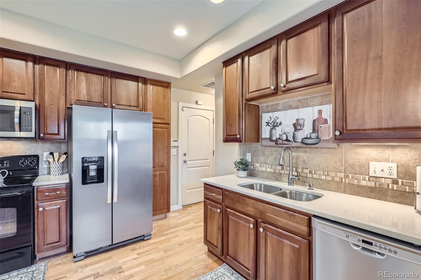 MLS Image #9 for 10148 e 29th drive,denver, Colorado
