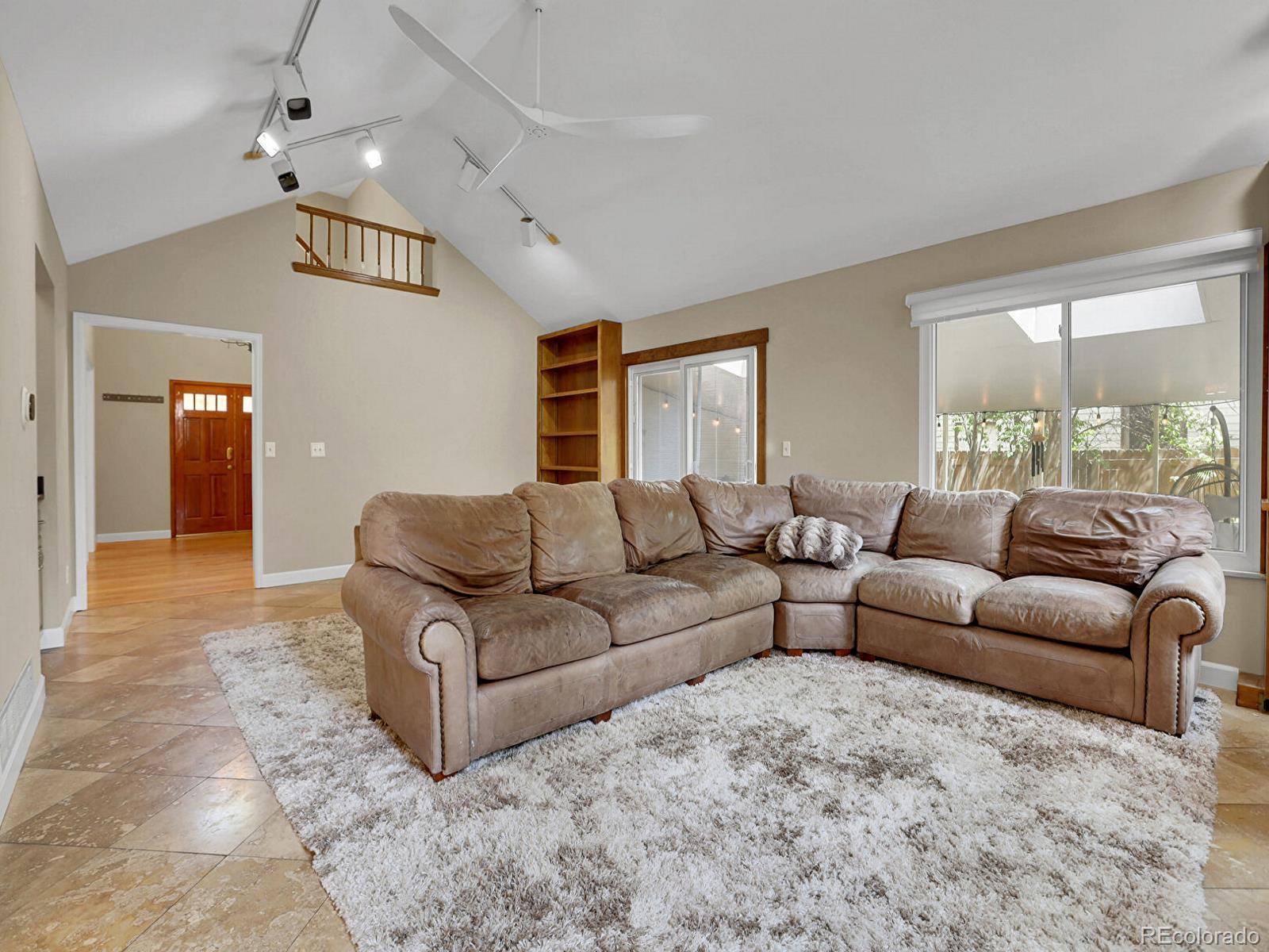 MLS Image #10 for 12362 e vassar drive,aurora, Colorado