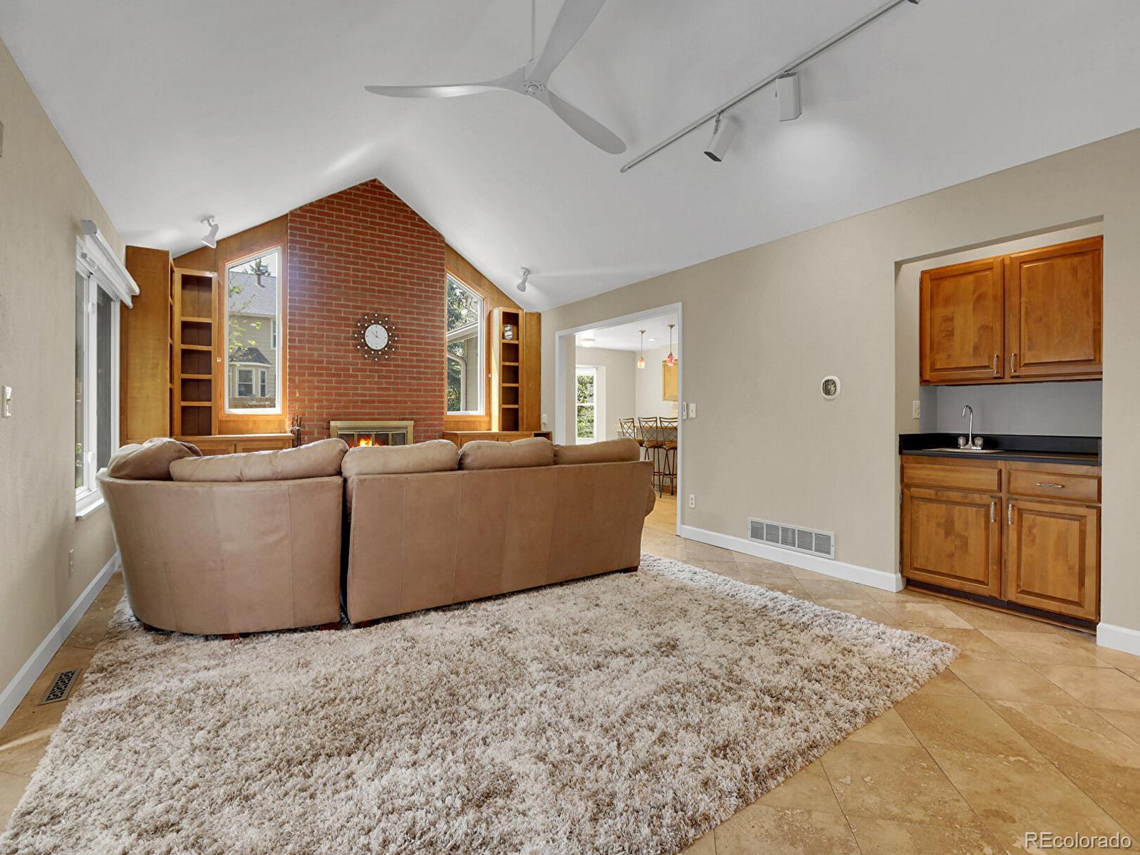 MLS Image #11 for 12362 e vassar drive,aurora, Colorado