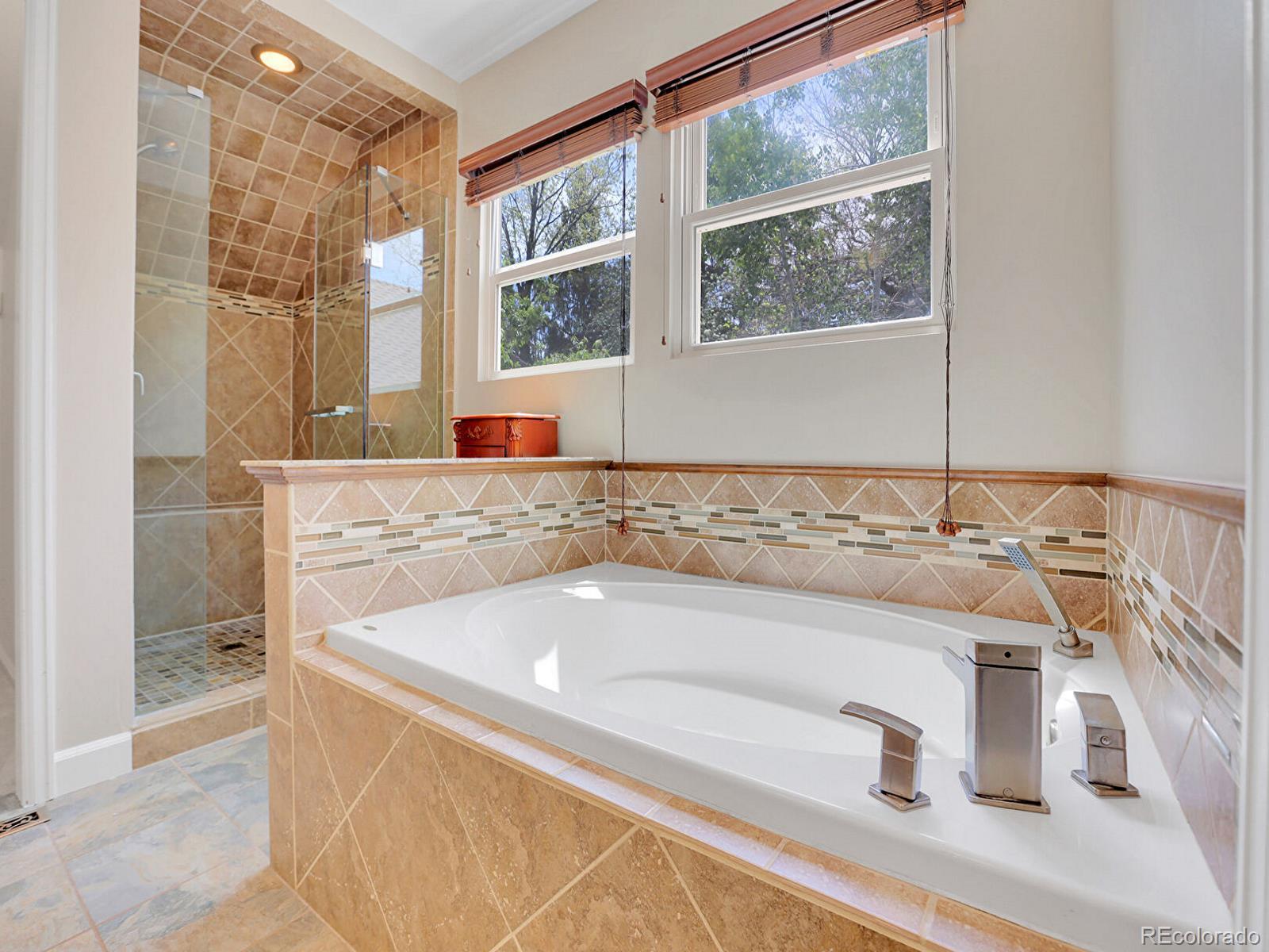MLS Image #21 for 12362 e vassar drive,aurora, Colorado