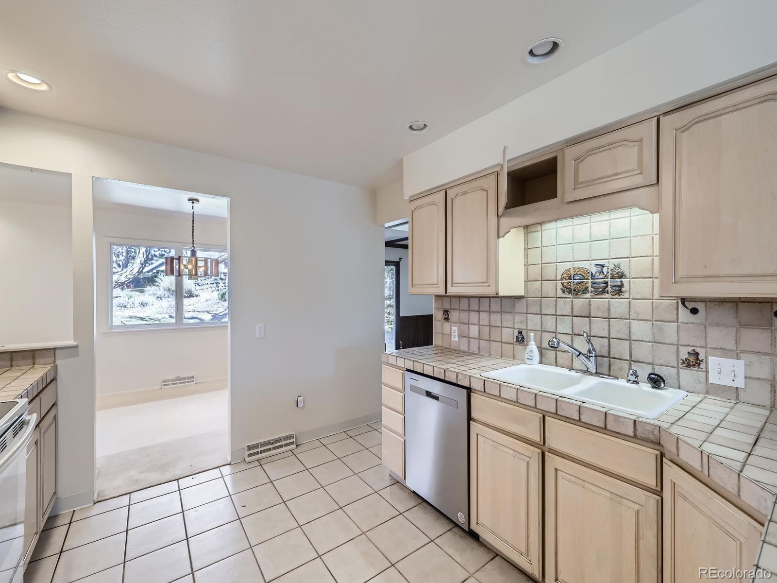 MLS Image #9 for 7329 s jay street,littleton, Colorado