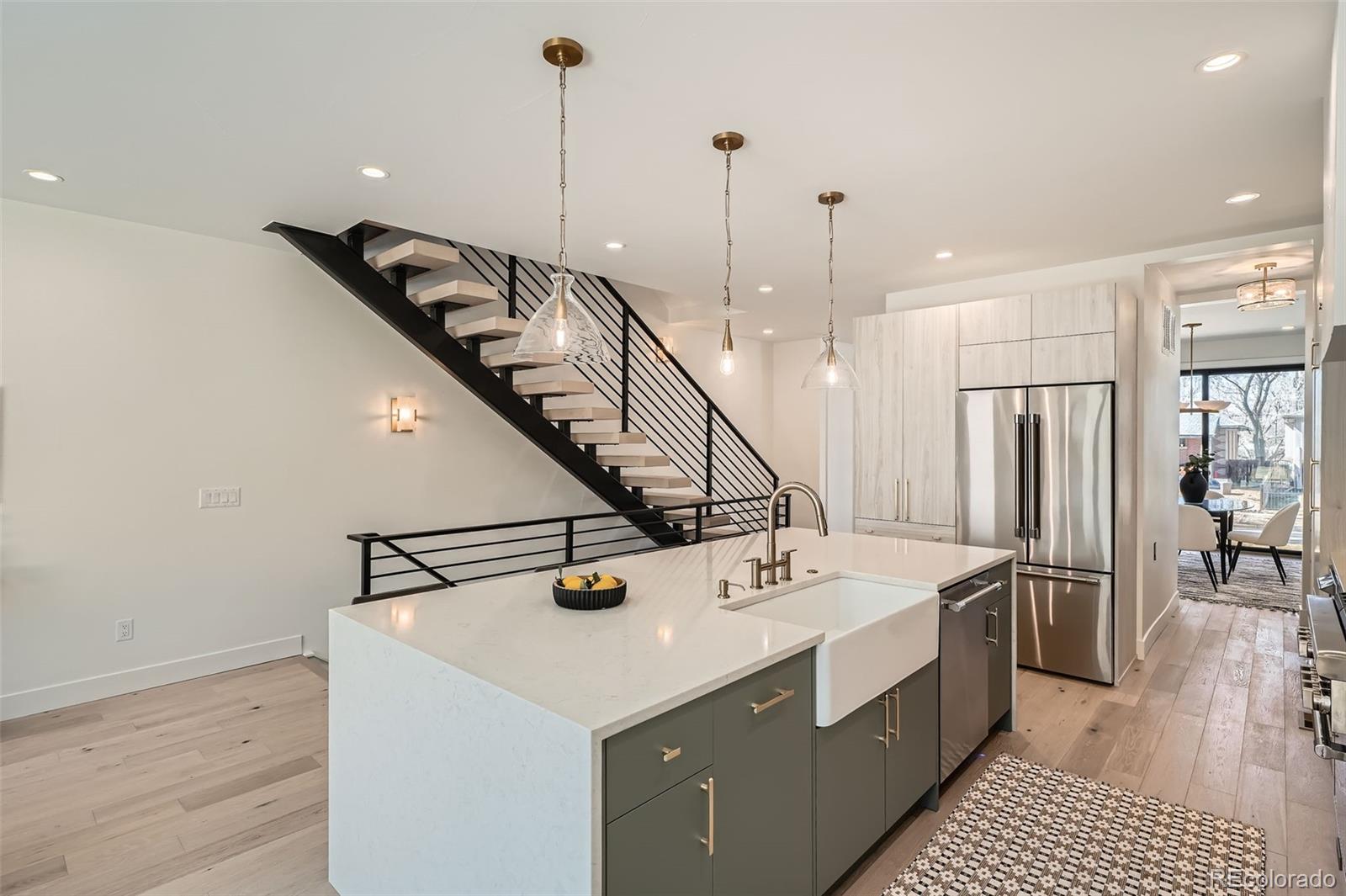 MLS Image #5 for 372 s humboldt street,denver, Colorado