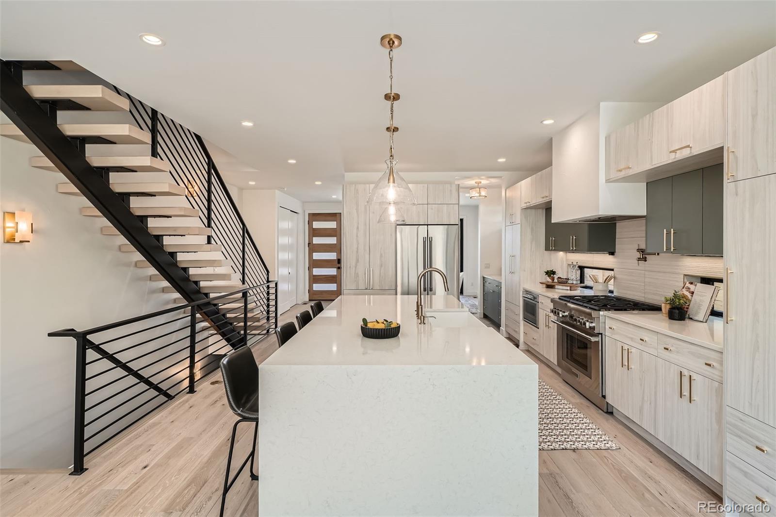 MLS Image #6 for 372 s humboldt street,denver, Colorado