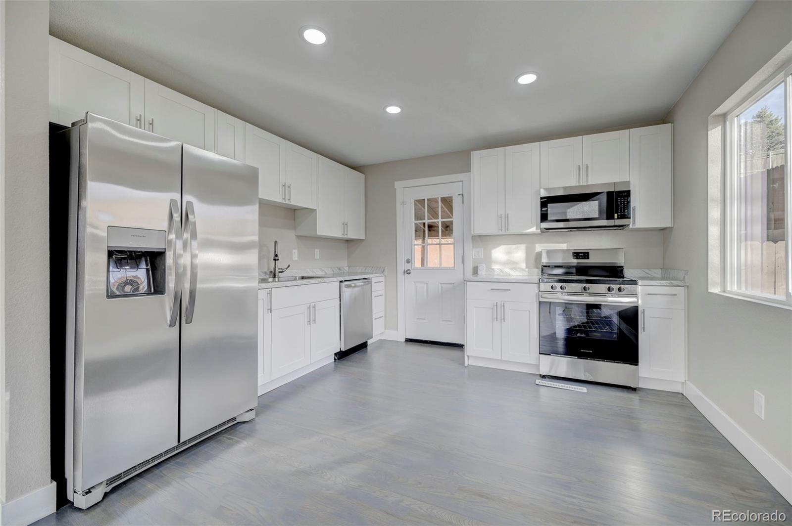 MLS Image #11 for 1426  baylor drive,colorado springs, Colorado