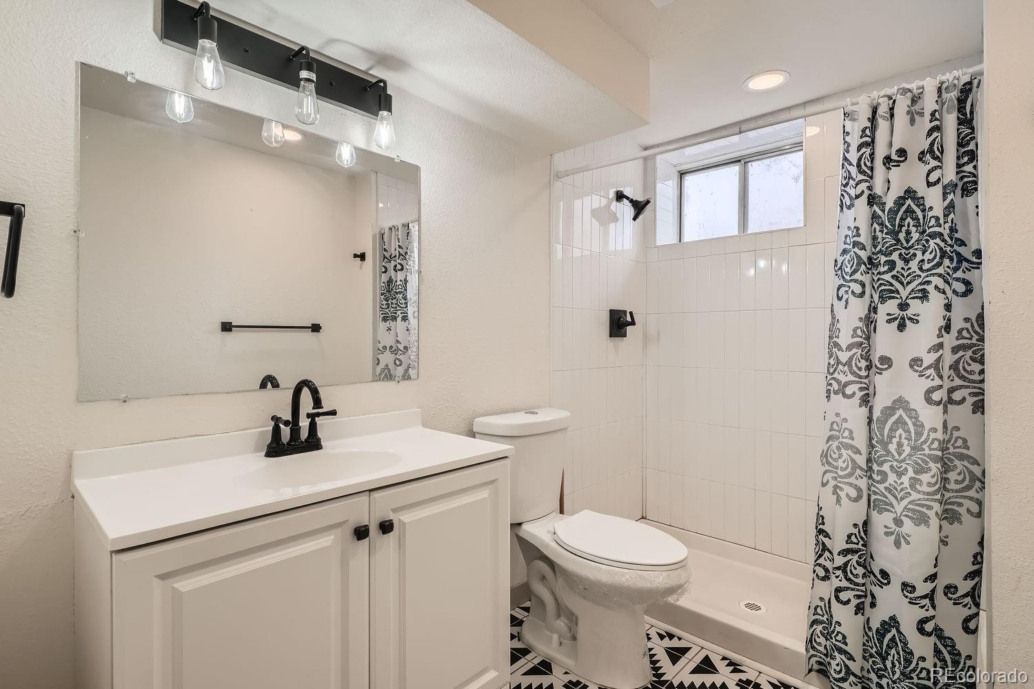 MLS Image #34 for 3361 s dahlia street,denver, Colorado