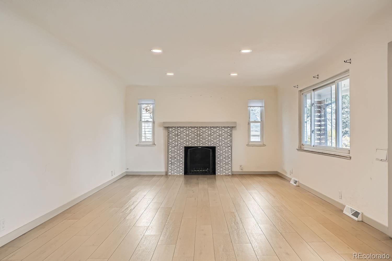 MLS Image #7 for 3361 s dahlia street,denver, Colorado