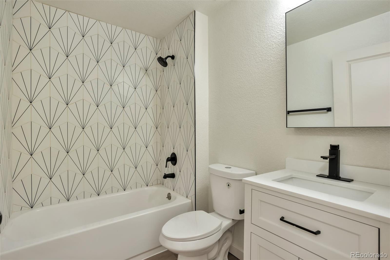 MLS Image #13 for 4582 n fontana way,denver, Colorado