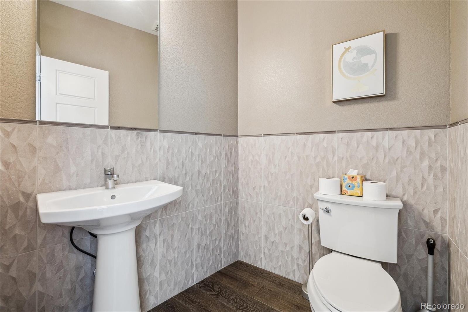 MLS Image #38 for 10610 e 26th avenue,aurora, Colorado