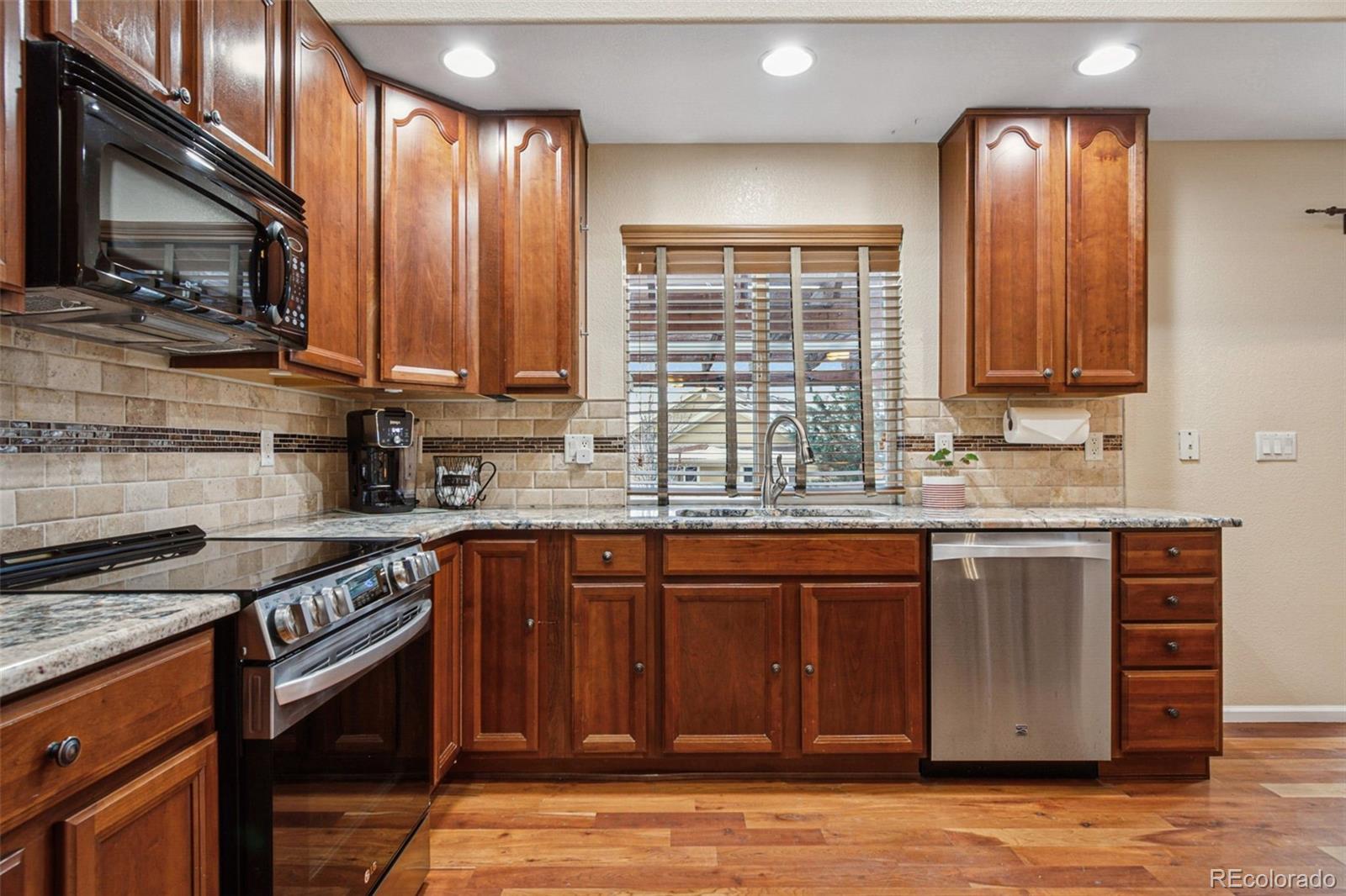 MLS Image #14 for 16278 e 105th way,commerce city, Colorado