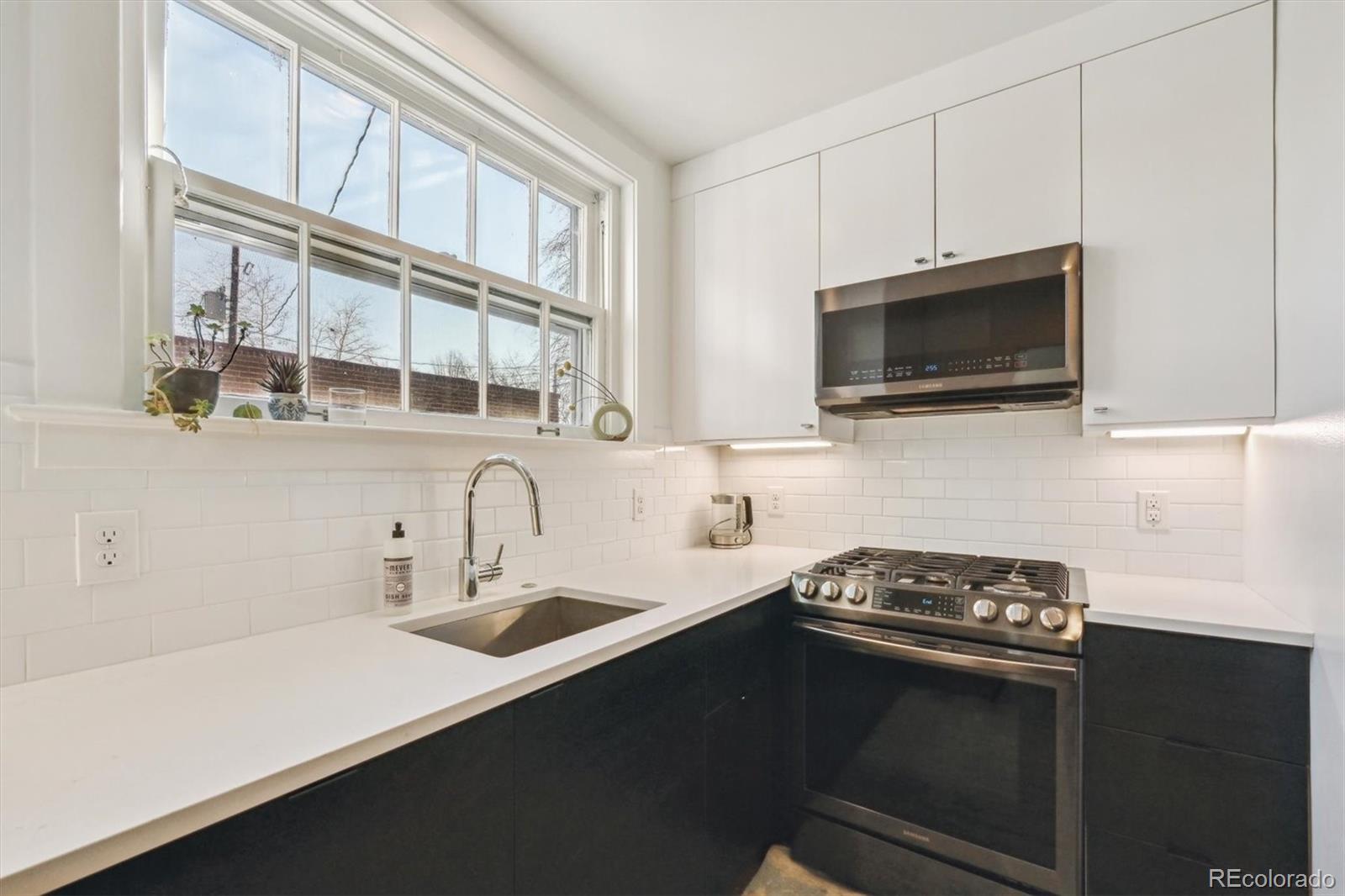 MLS Image #10 for 2034  dahlia street 1,denver, Colorado