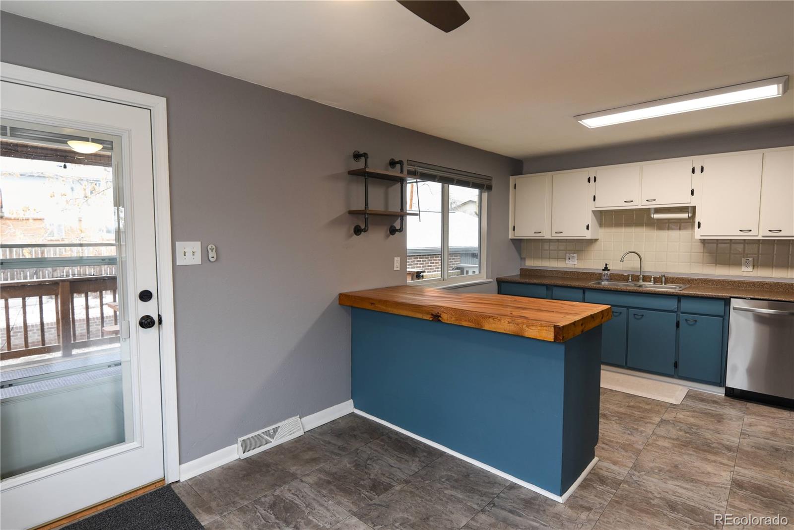 MLS Image #8 for 5063 w 61st avenue,arvada, Colorado