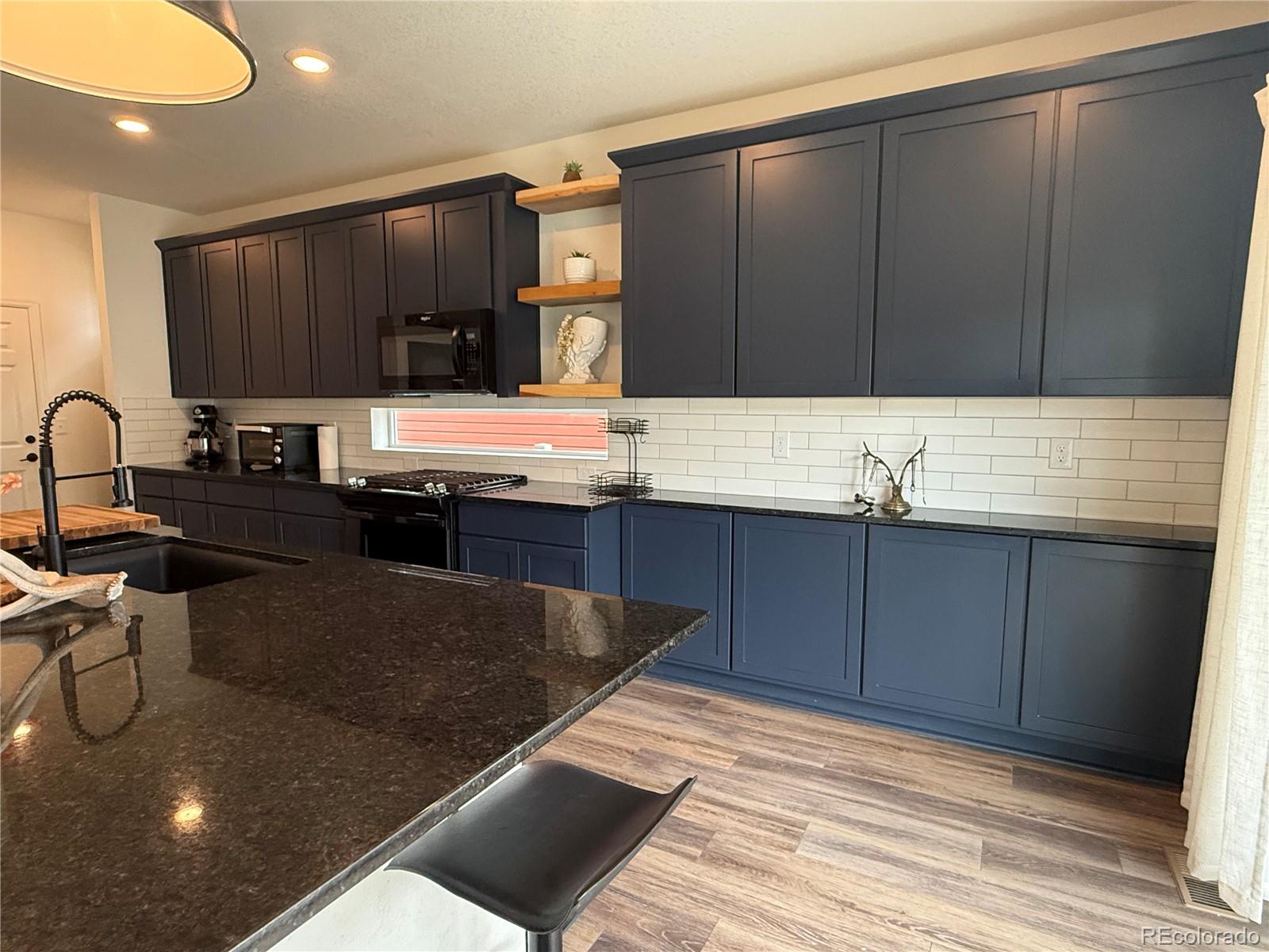 MLS Image #11 for 1048  larkspur drive,erie, Colorado