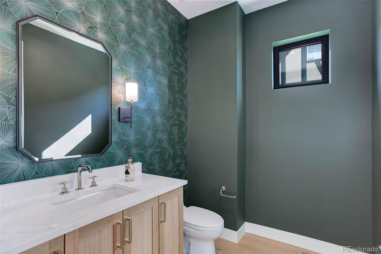 MLS Image #14 for 352 s high street,denver, Colorado