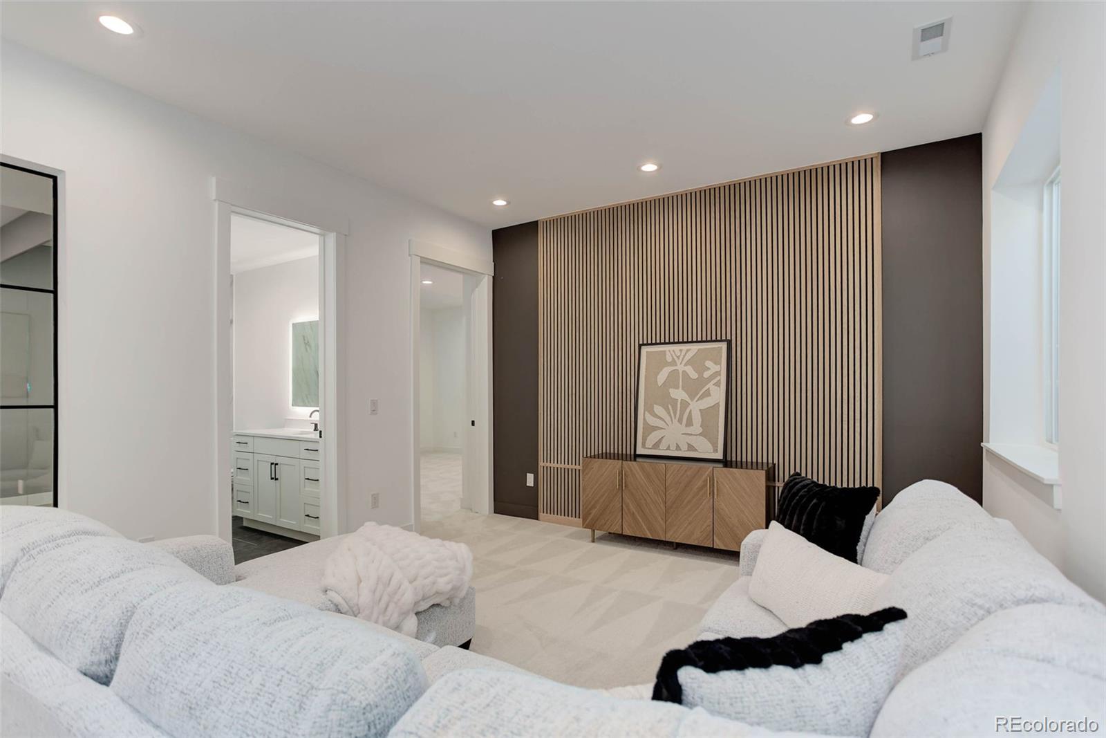 MLS Image #19 for 352 s high street,denver, Colorado