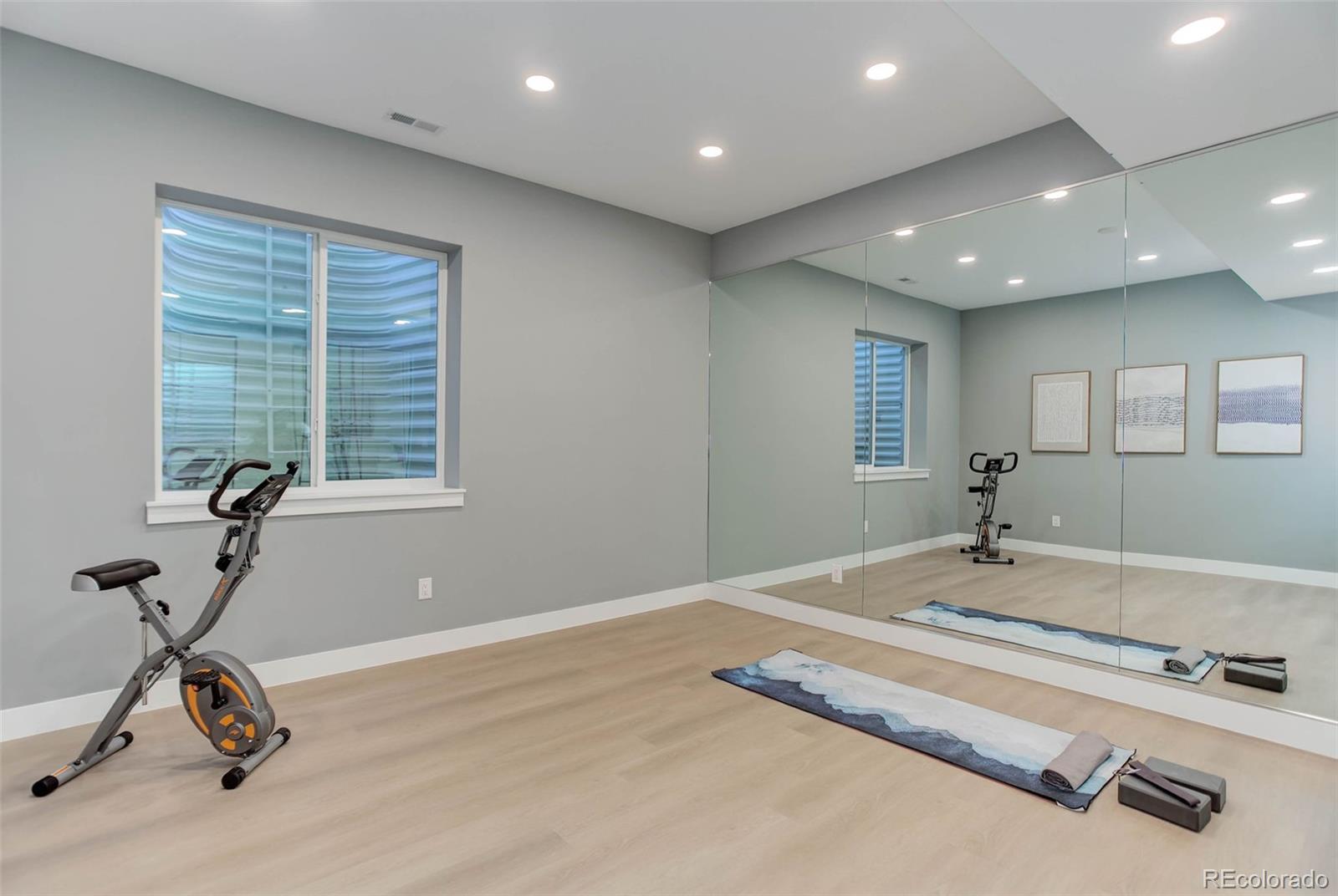 MLS Image #26 for 352 s high street,denver, Colorado