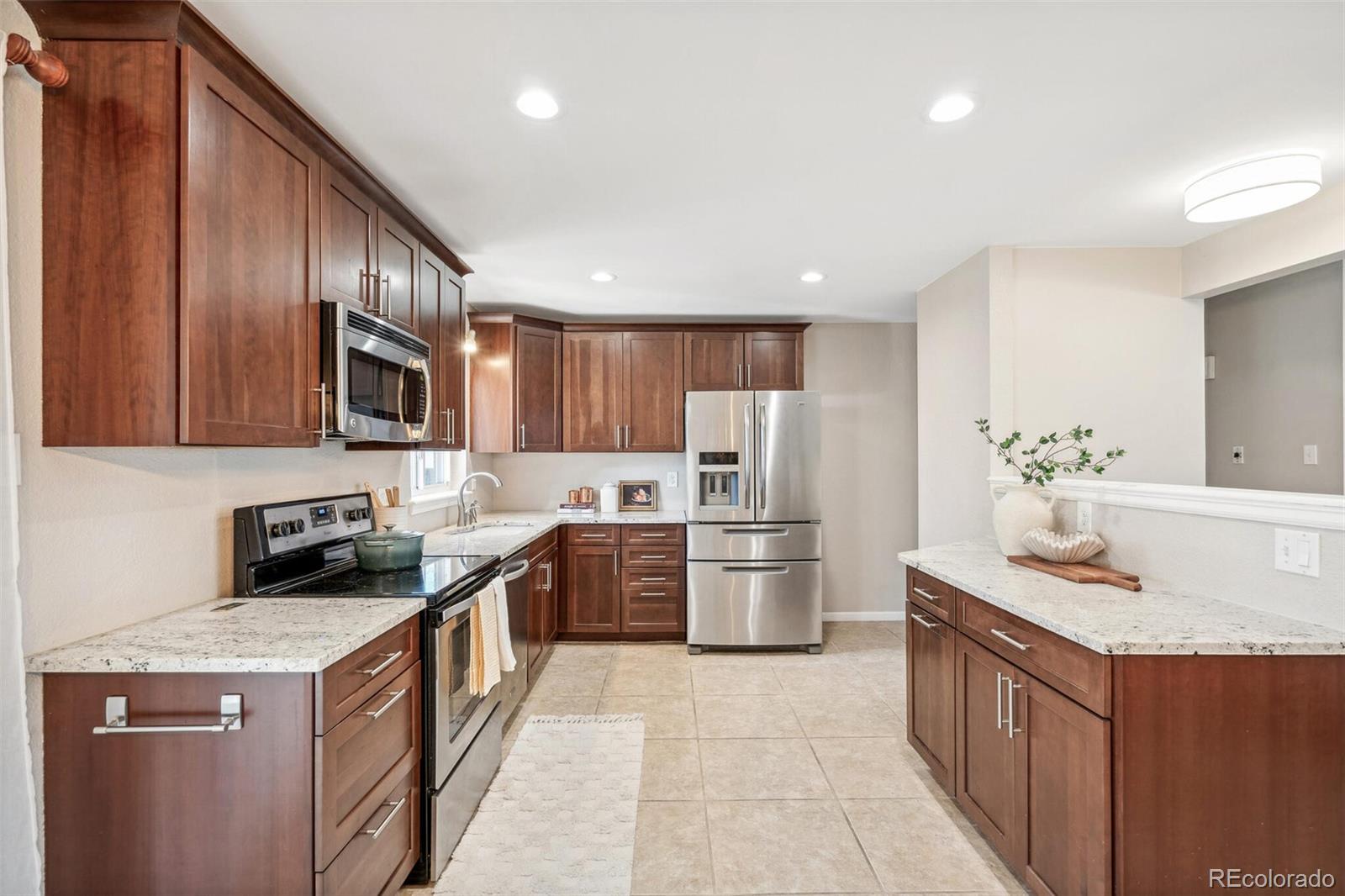 MLS Image #14 for 6371  iris court,arvada, Colorado