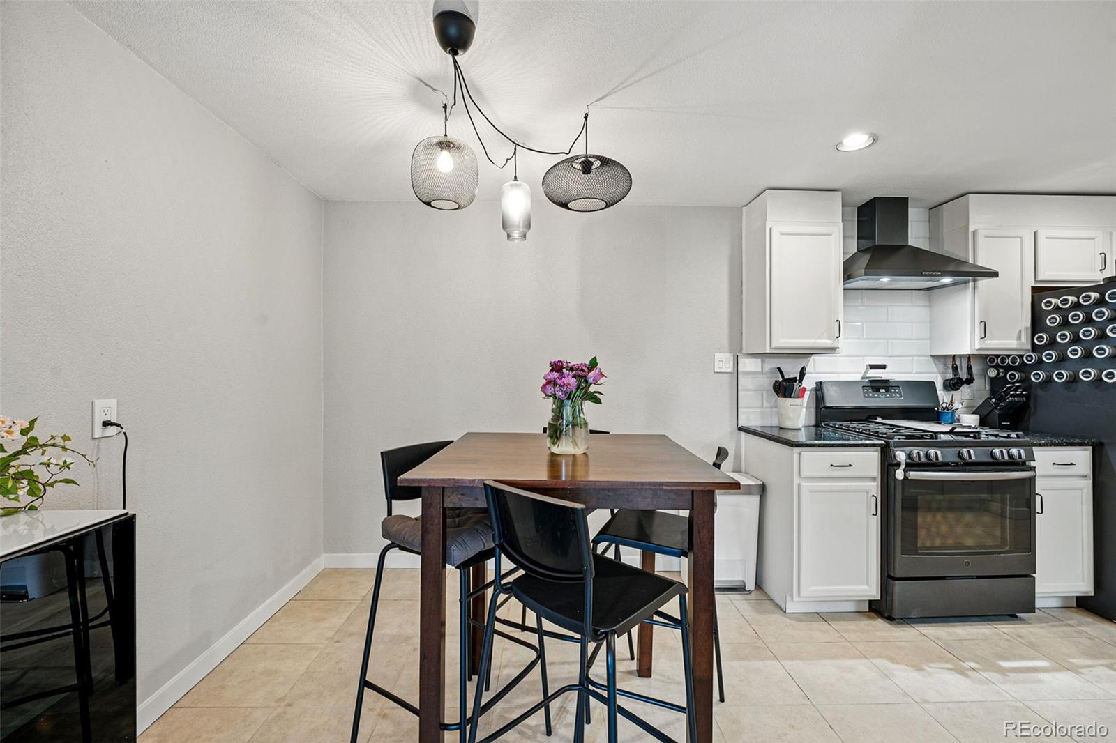 MLS Image #11 for 1270 s lowell boulevard,denver, Colorado