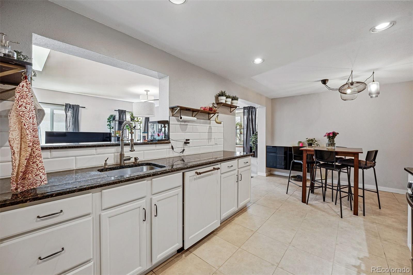 MLS Image #16 for 1270 s lowell boulevard,denver, Colorado