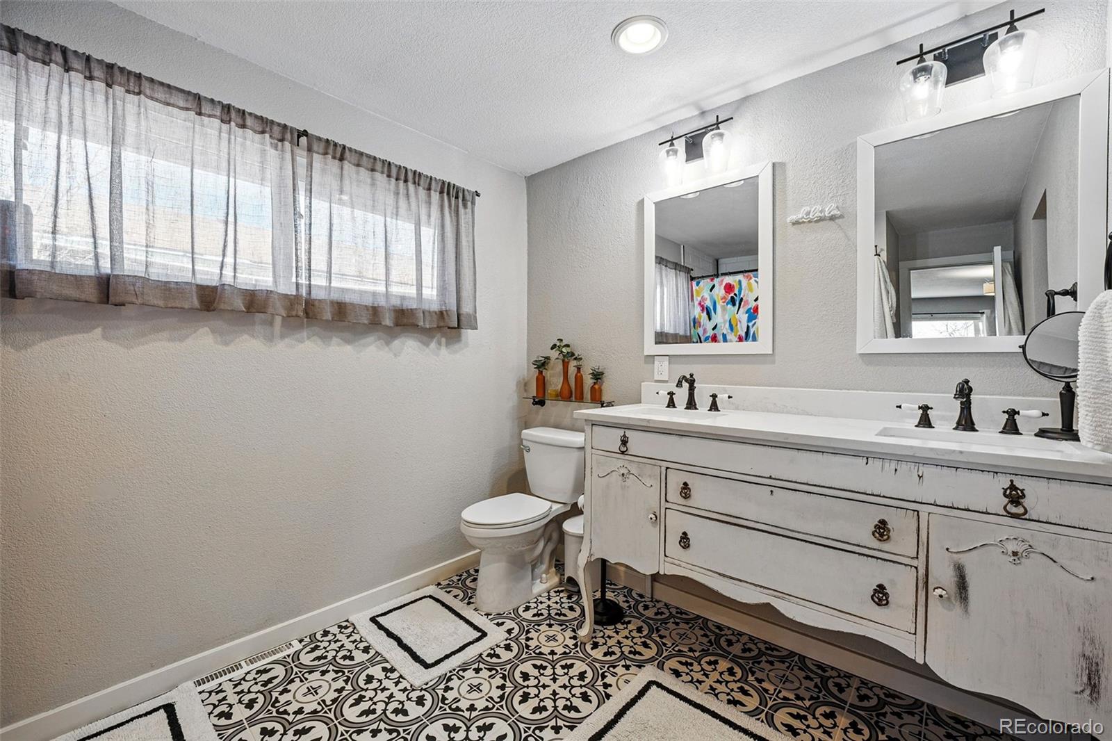 MLS Image #21 for 1270 s lowell boulevard,denver, Colorado