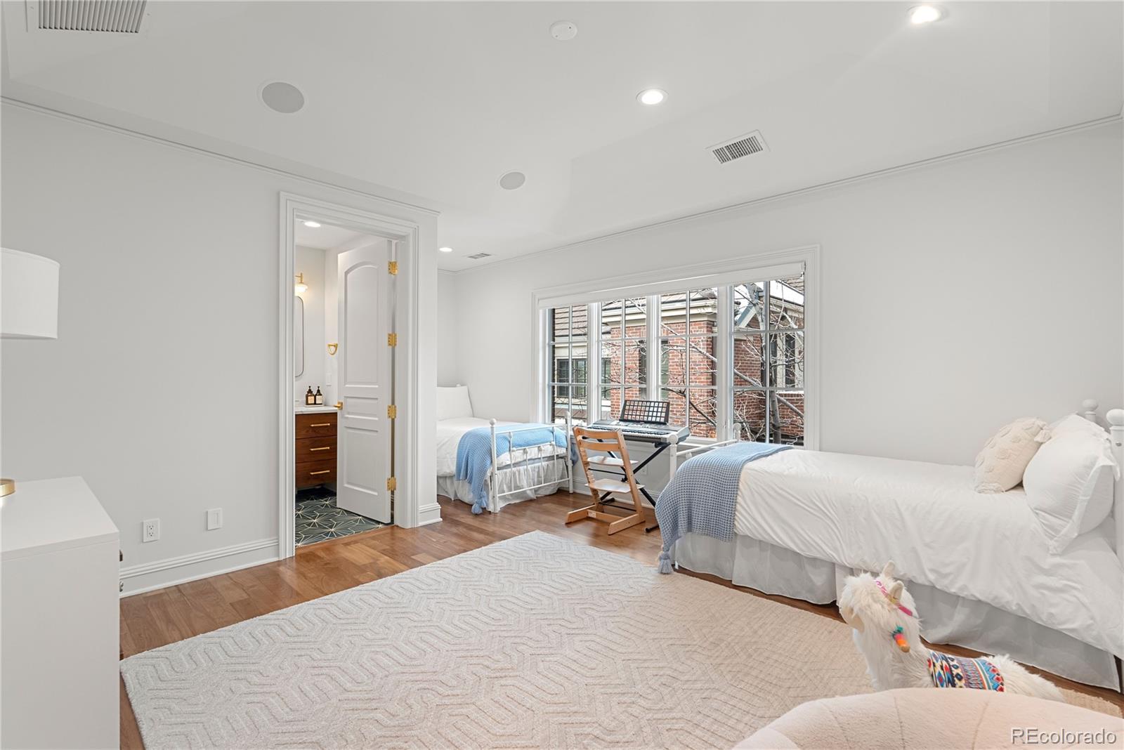 MLS Image #21 for 425  monroe street,denver, Colorado