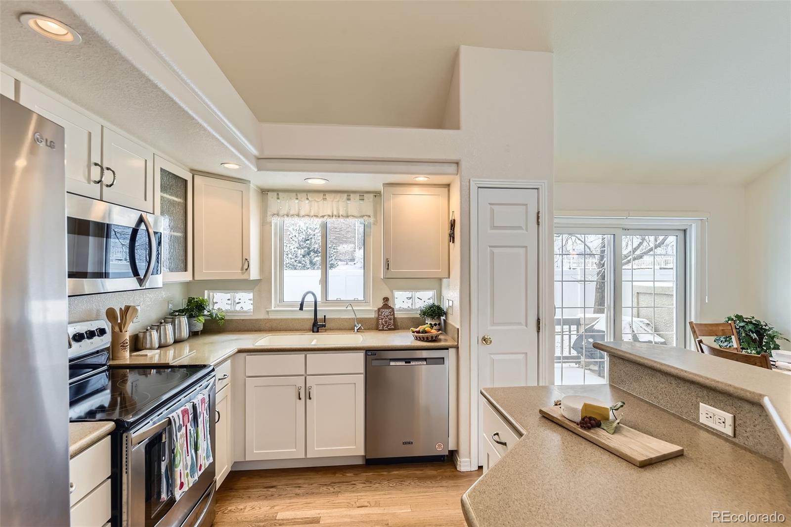 MLS Image #8 for 2444 s scranton way,aurora, Colorado