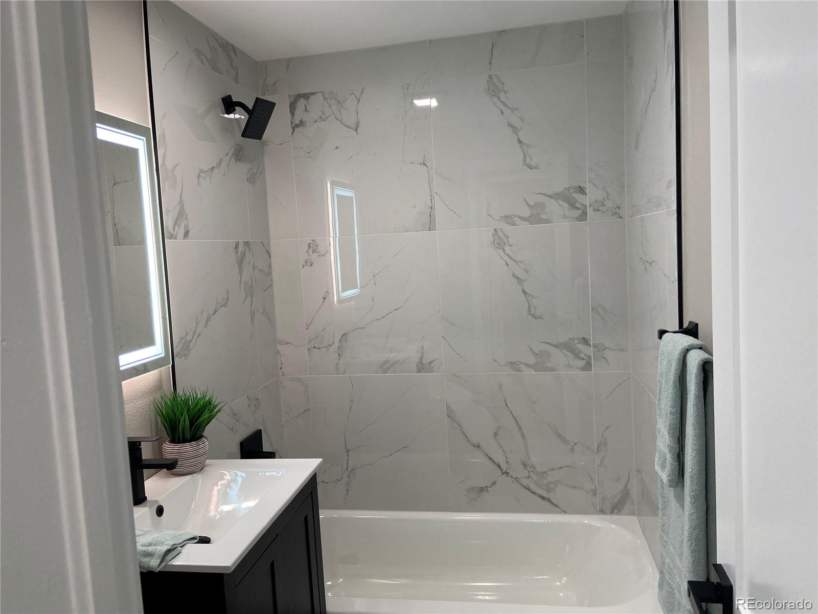 MLS Image #11 for 1263  willow street,denver, Colorado