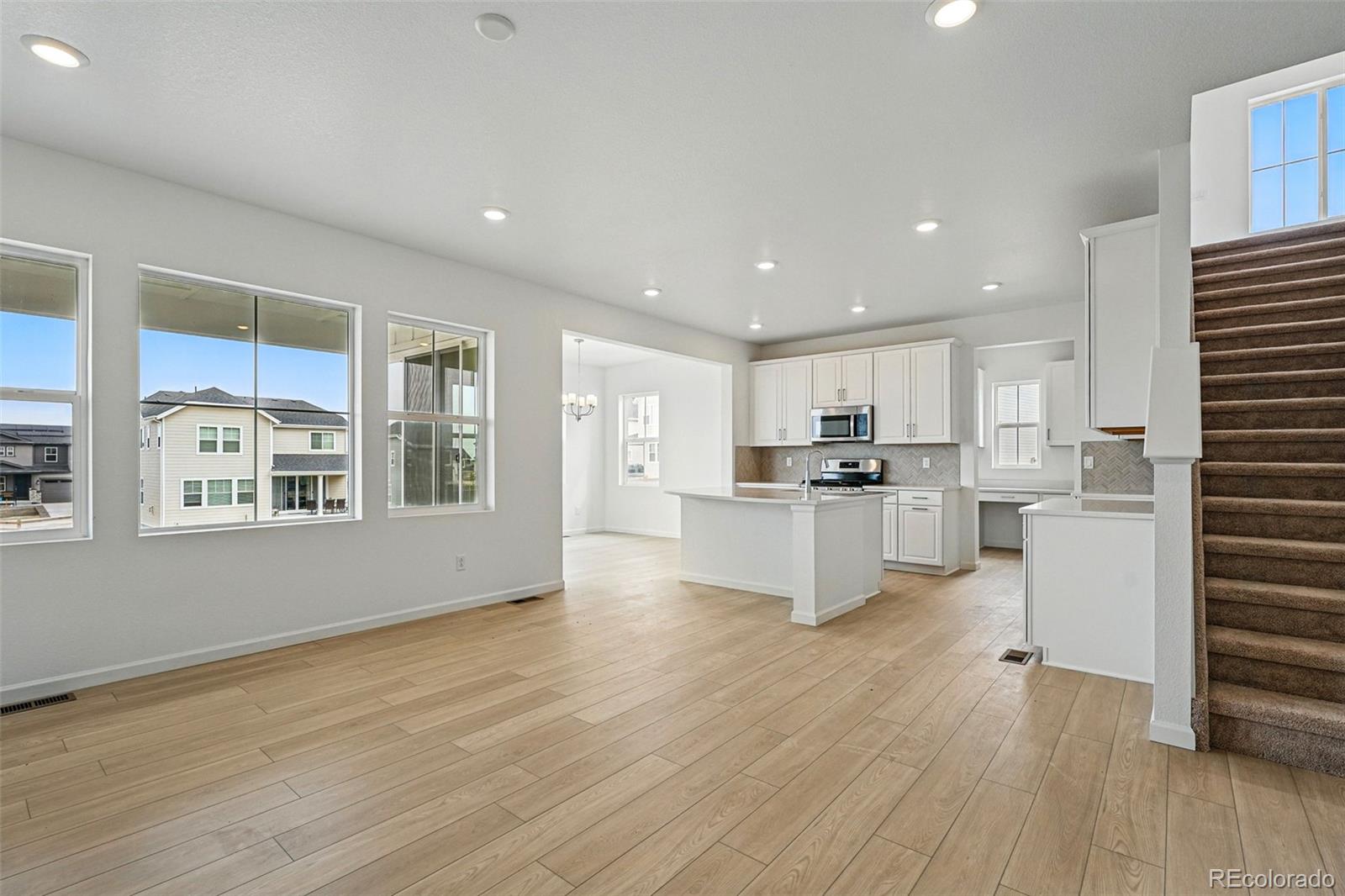 MLS Image #11 for 39682  penn road,elizabeth, Colorado