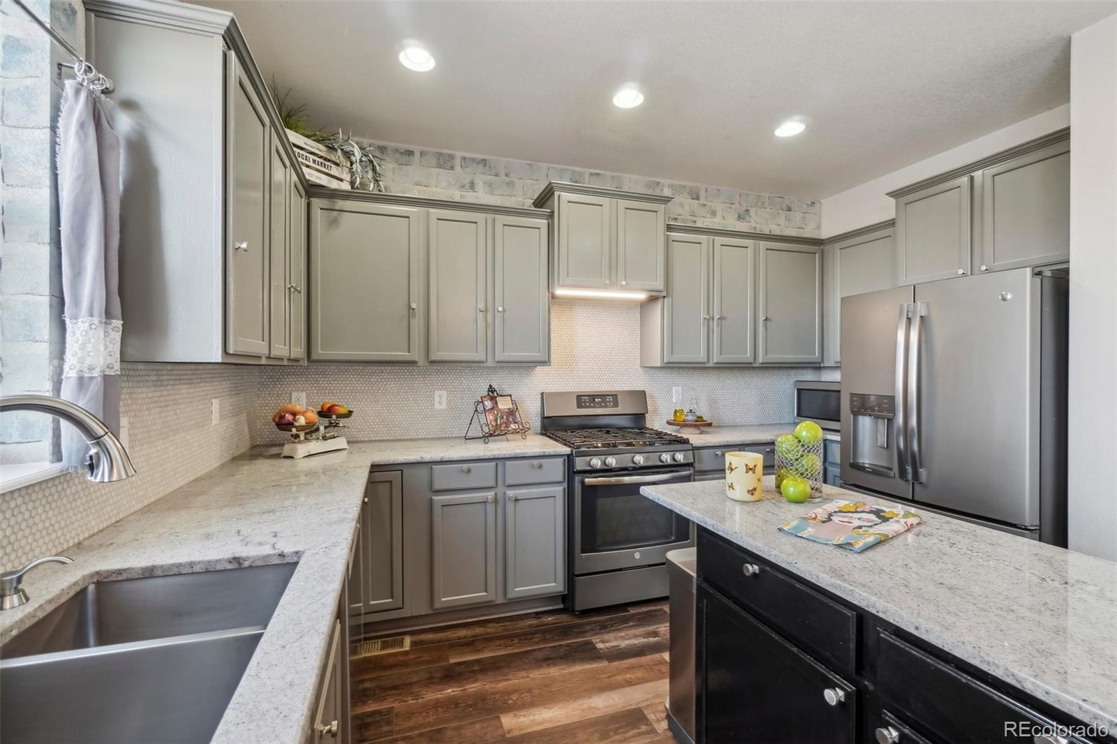 MLS Image #12 for 25123 e 5th avenue,aurora, Colorado