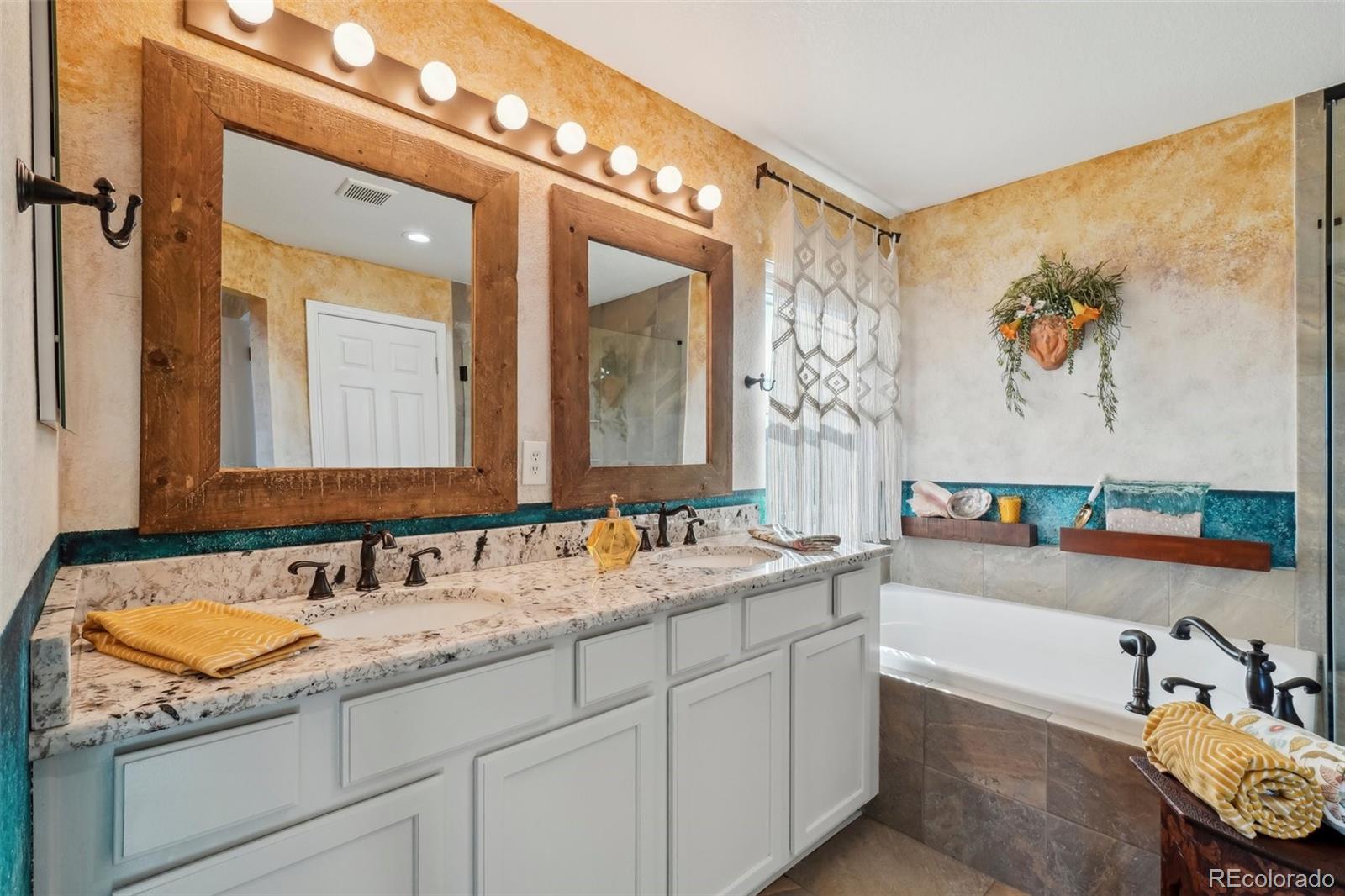 MLS Image #17 for 25123 e 5th avenue,aurora, Colorado