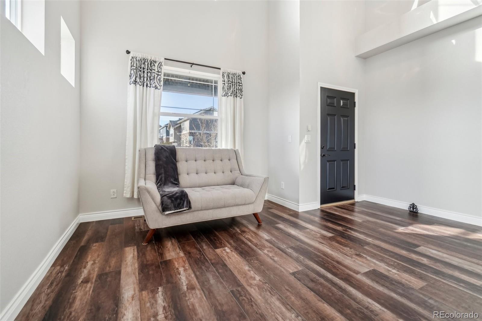 MLS Image #4 for 25123 e 5th avenue,aurora, Colorado