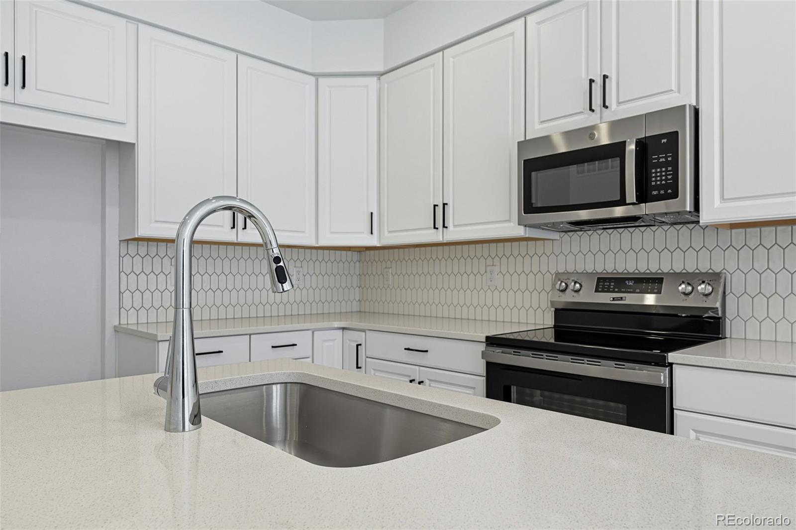 MLS Image #10 for 17145 w 91st lane,arvada, Colorado