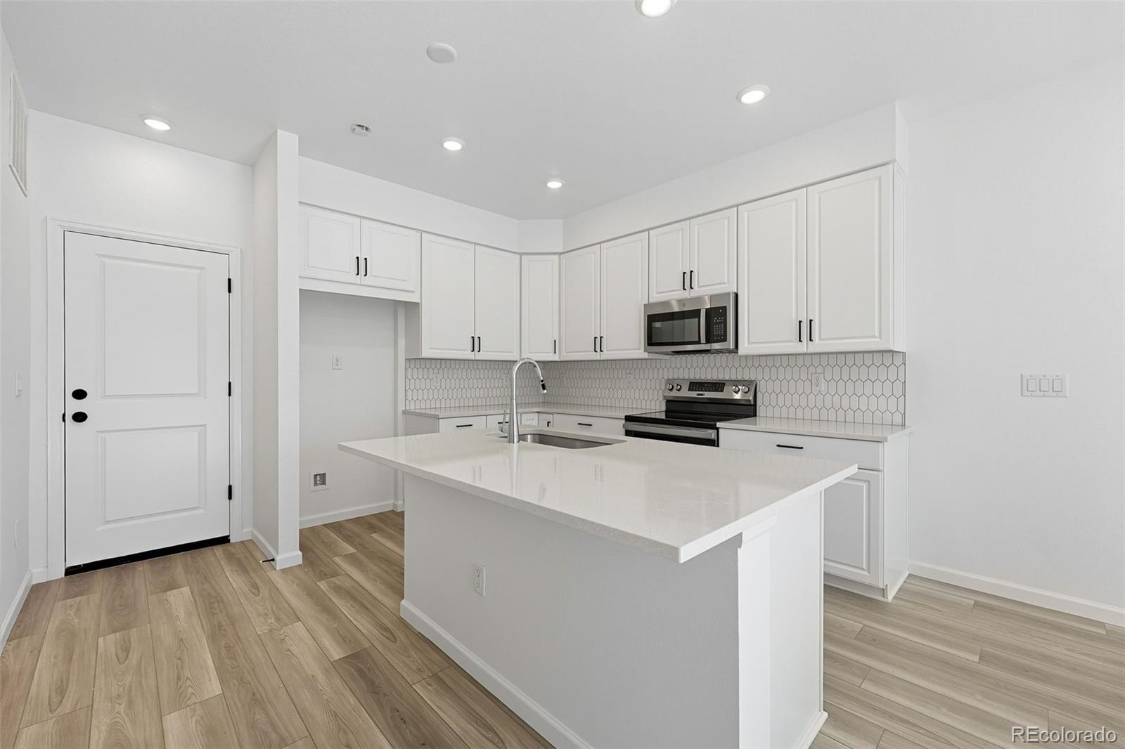 MLS Image #9 for 17145 w 91st lane,arvada, Colorado