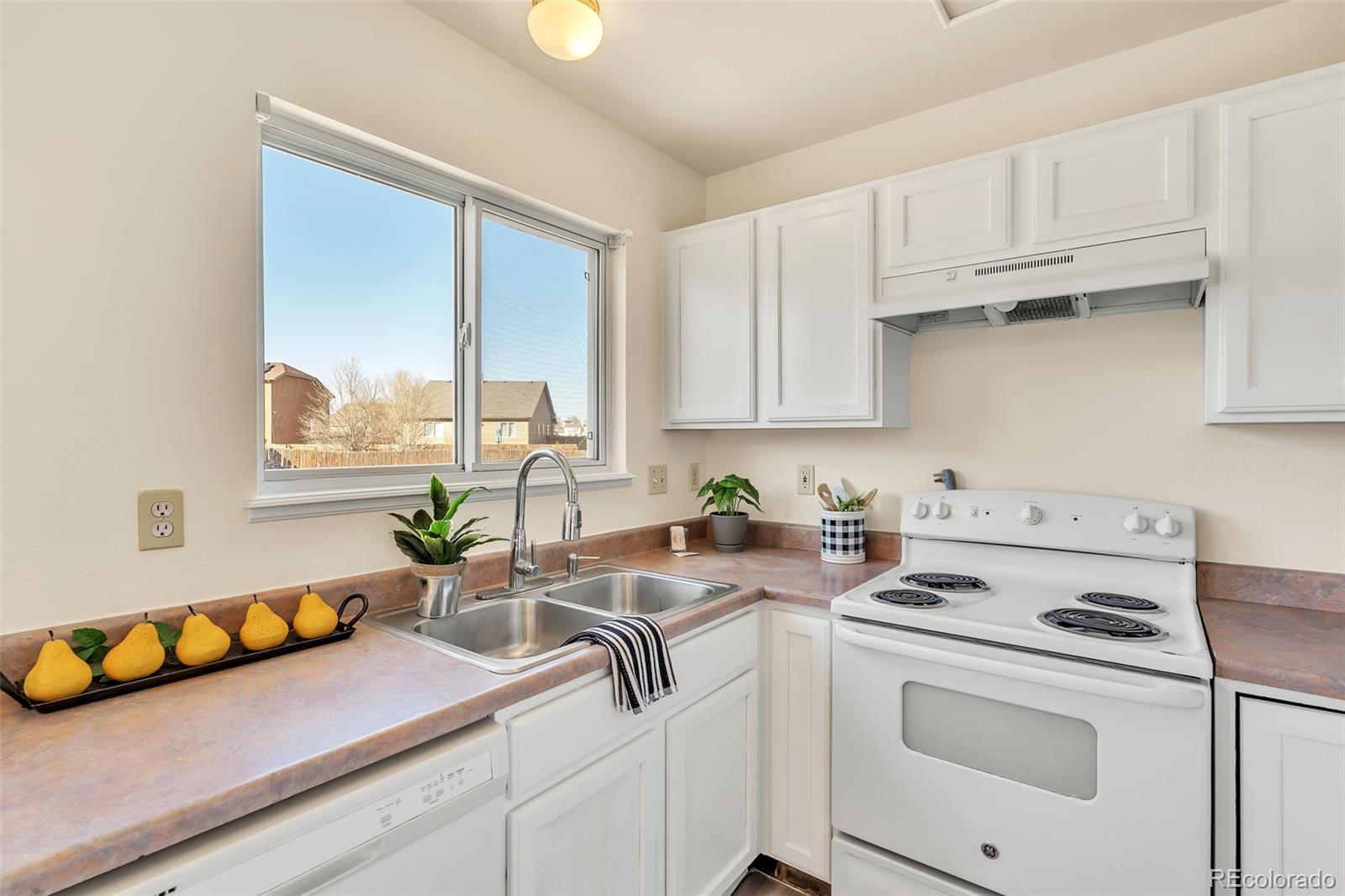MLS Image #6 for 2148  reminiscent circle,fountain, Colorado