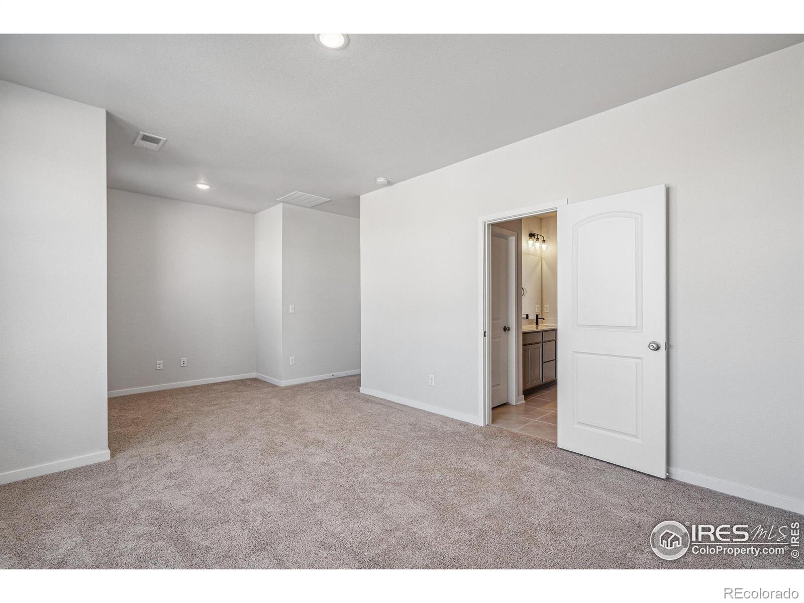 MLS Image #20 for 6369  elk pass lane,loveland, Colorado